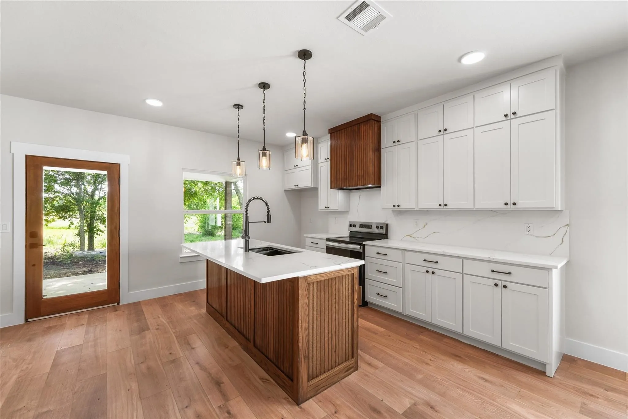 Single Family Residence For Sale in Ellis County , 206 S Fm 308, Milford, Texas 76670, 3 Bedroom, 2 Bathroom, 1 Garage spaces, 1,328 Sqft, built in 2026, mls#21371726, Real Estate Agent in Milford, Homes For Sale in Ellis county, Homes For Sale in Milford, Realtor in Milford Texas, Real Estate Brokerage Independent Realty Texas, Luminita Cordes Realtor