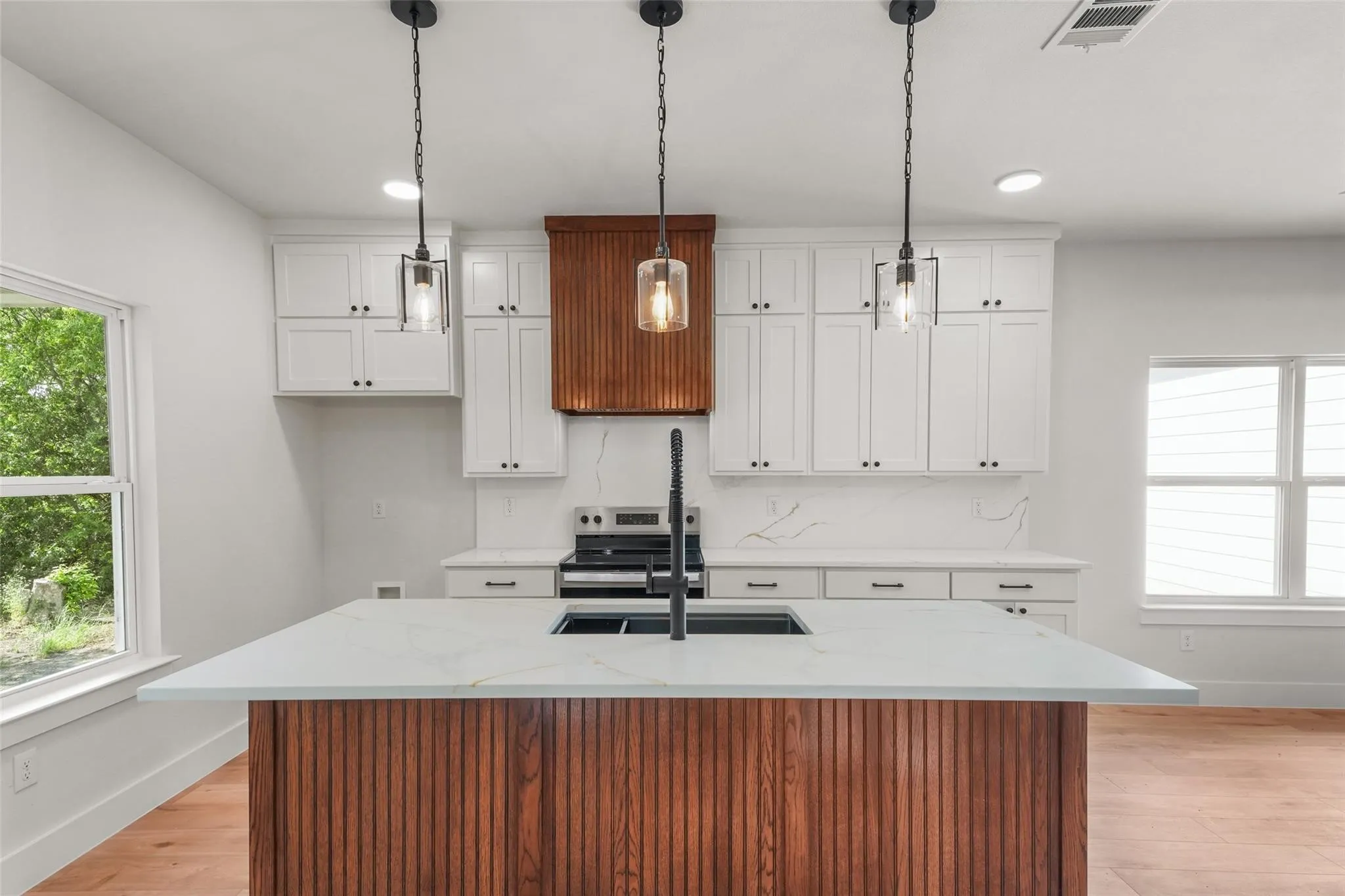 Single Family Residence For Sale in Ellis County , 206 S Fm 308, Milford, Texas 76670, 3 Bedroom, 2 Bathroom, 1 Garage spaces, 1,328 Sqft, built in 2026, mls#21371726, Real Estate Agent in Milford, Homes For Sale in Ellis county, Homes For Sale in Milford, Realtor in Milford Texas, Real Estate Brokerage Independent Realty Texas, Luminita Cordes Realtor