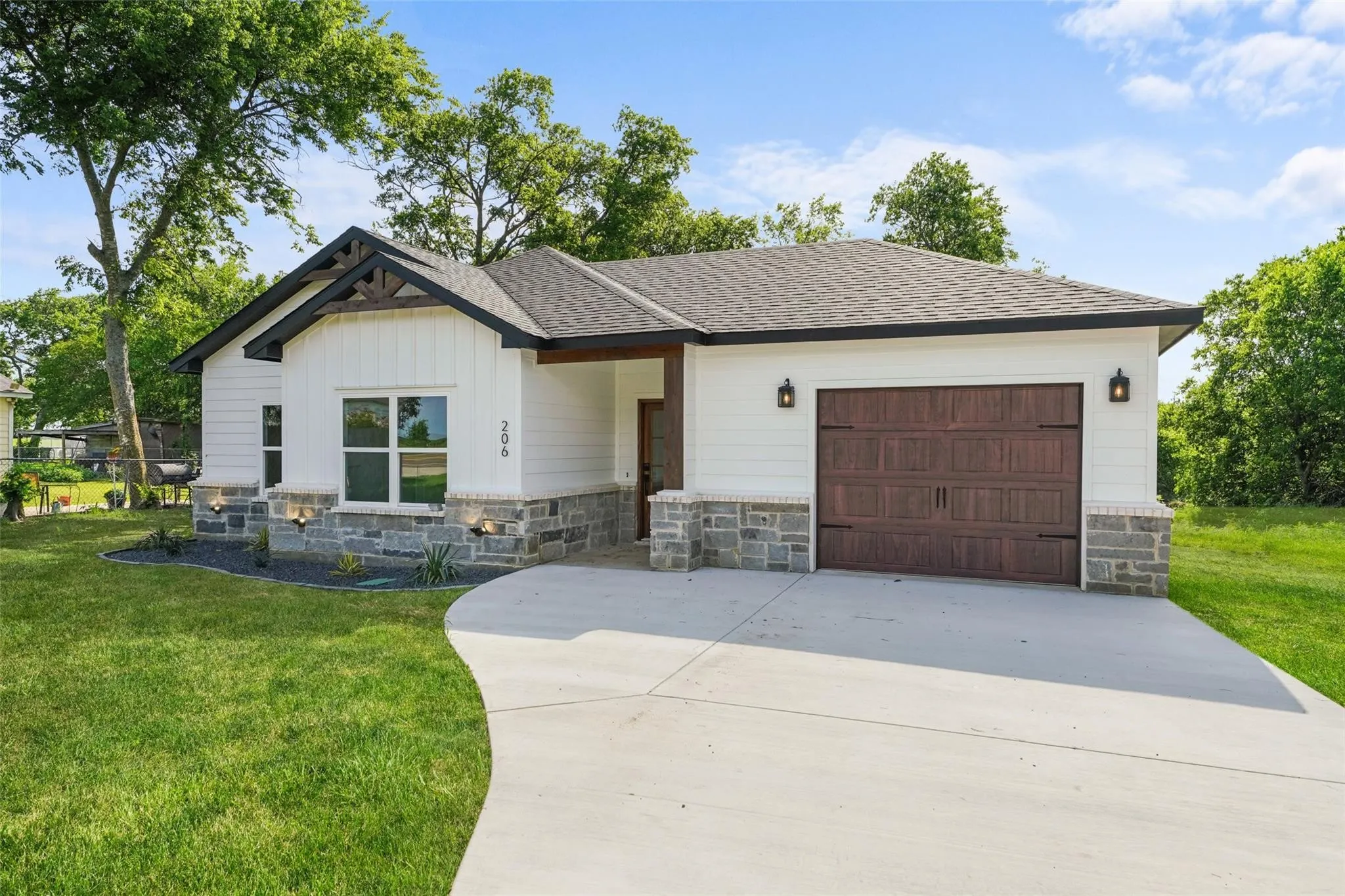 Single Family Residence For Sale in Ellis County , 206 S Fm 308, Milford, Texas 76670, 3 Bedroom, 2 Bathroom, 1 Garage spaces, 1,328 Sqft, built in 2026, mls#21371726, Real Estate Agent in Milford, Homes For Sale in Ellis county, Homes For Sale in Milford, Realtor in Milford Texas, Real Estate Brokerage Independent Realty Texas, Luminita Cordes Realtor