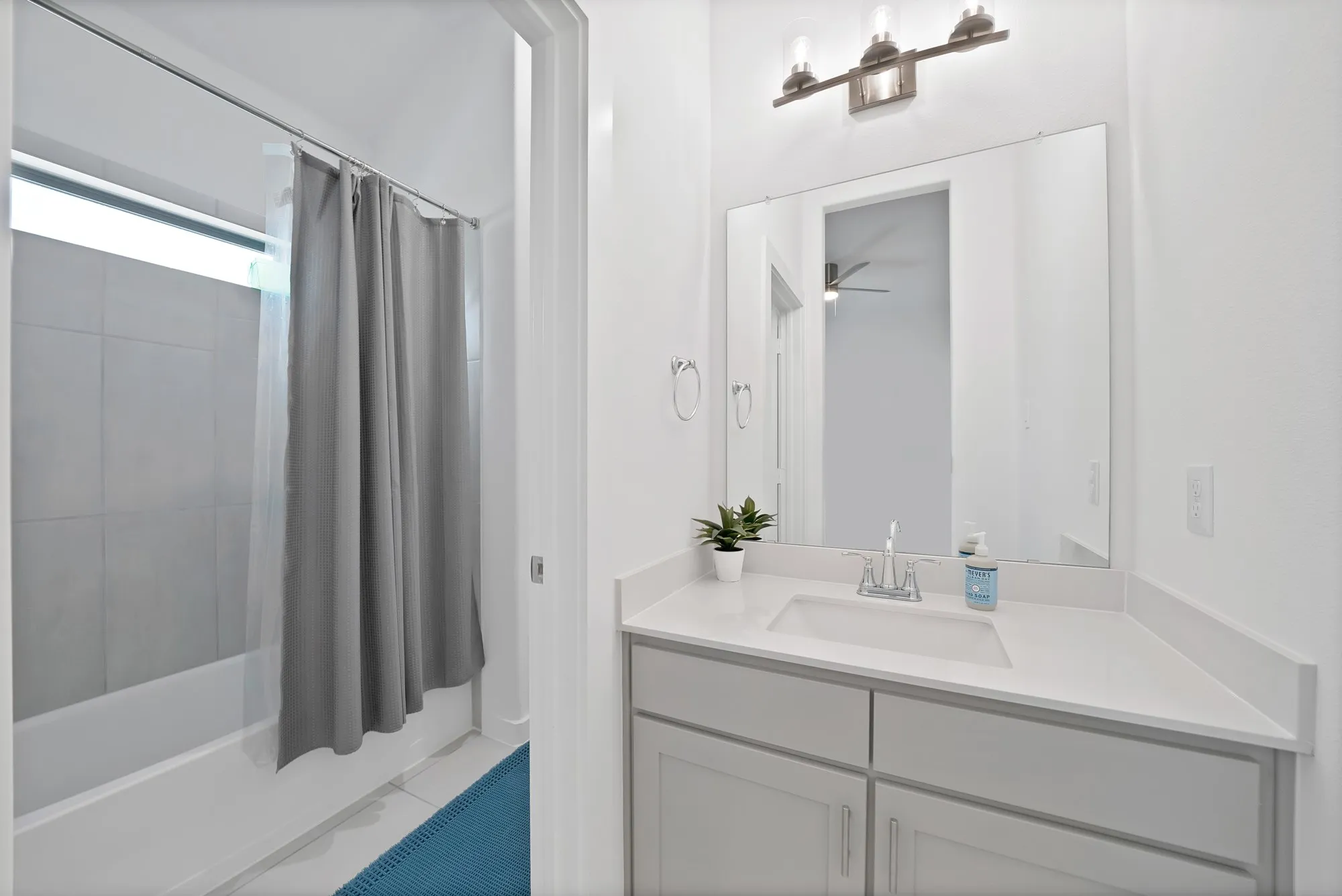 #2 secondary bathroom.