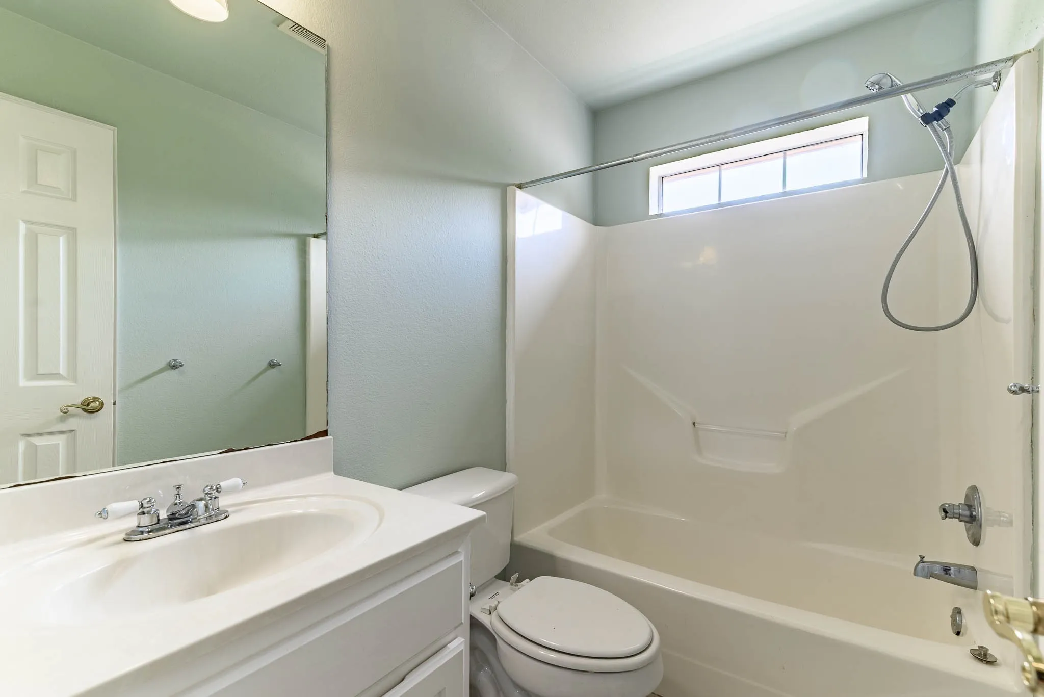 Single Family Residence For Sale in Johnson County , 9009 Ravenswood Road, Granbury, Texas 76049, 3 Bedroom, 2 Bathroom, Garage spaces, 1,849 Sqft, built in 1998, mls#21367327, Real Estate Agent in Granbury, Homes For Sale in Johnson county, Homes For Sale in Granbury, Realtor in Granbury Texas, Real Estate Brokerage Independent Realty Texas, Luminita Cordes Realtor
