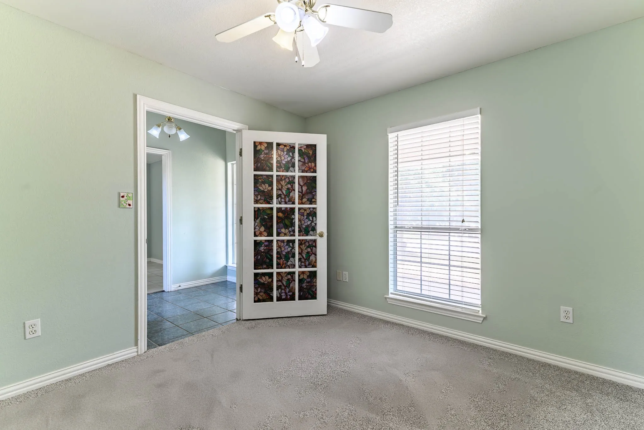 Single Family Residence For Sale in Johnson County , 9009 Ravenswood Road, Granbury, Texas 76049, 3 Bedroom, 2 Bathroom, Garage spaces, 1,849 Sqft, built in 1998, mls#21367327, Real Estate Agent in Granbury, Homes For Sale in Johnson county, Homes For Sale in Granbury, Realtor in Granbury Texas, Real Estate Brokerage Independent Realty Texas, Luminita Cordes Realtor