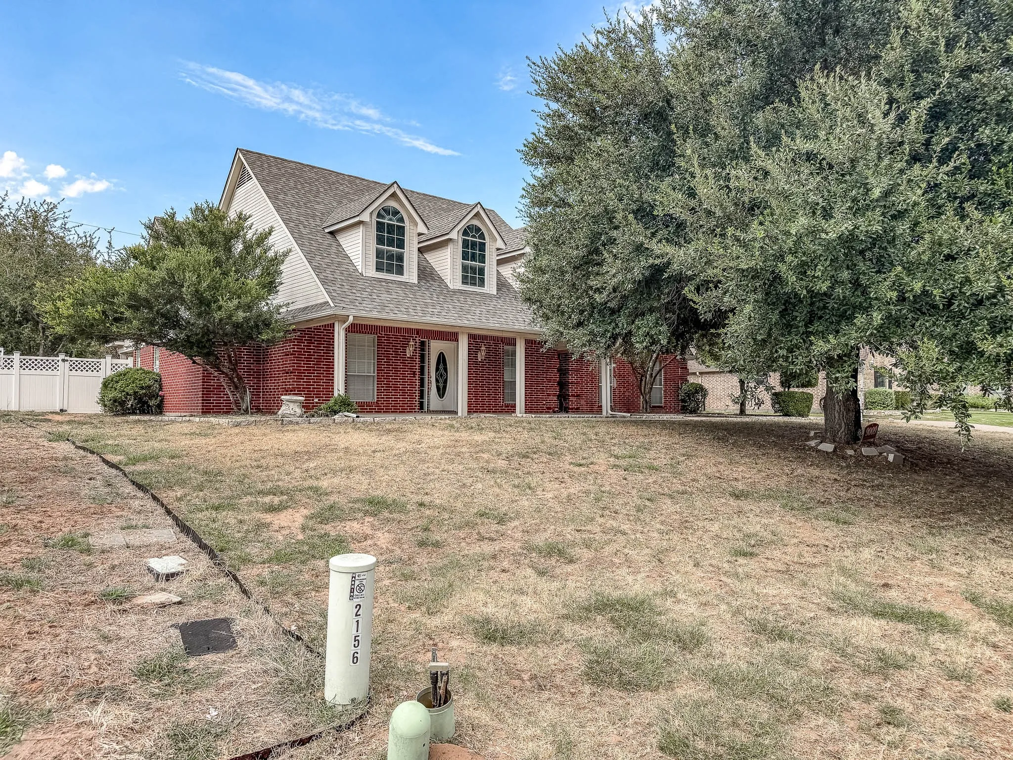Single Family Residence For Sale in Johnson County , 9009 Ravenswood Road, Granbury, Texas 76049, 3 Bedroom, 2 Bathroom, Garage spaces, 1,849 Sqft, built in 1998, mls#21367327, Real Estate Agent in Granbury, Homes For Sale in Johnson county, Homes For Sale in Granbury, Realtor in Granbury Texas, Real Estate Brokerage Independent Realty Texas, Luminita Cordes Realtor