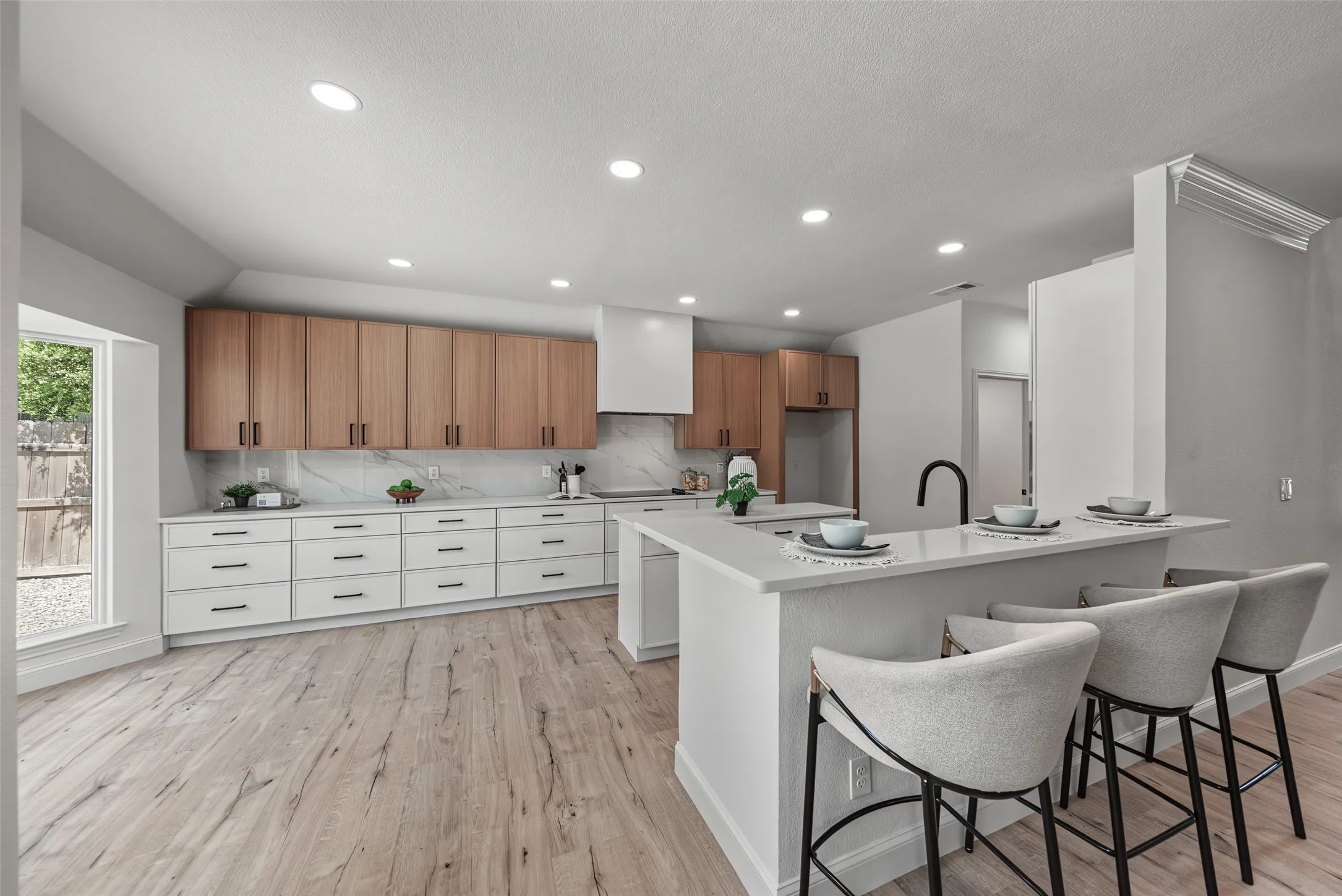 Single Family Residence For Sale in Collin County , 5203 N Briar Ridge Circle, Mc Kinney, Texas 75072, 4 Bedroom, 3 Bathroom, 2 Garage spaces, 2,669 Sqft, built in 1991, mls#21371653, Real Estate Agent in Mc Kinney, Homes For Sale in Collin county, Homes For Sale in Mc Kinney, Realtor in Mc Kinney Texas, Real Estate Brokerage Independent Realty Texas, Luminita Cordes Realtor