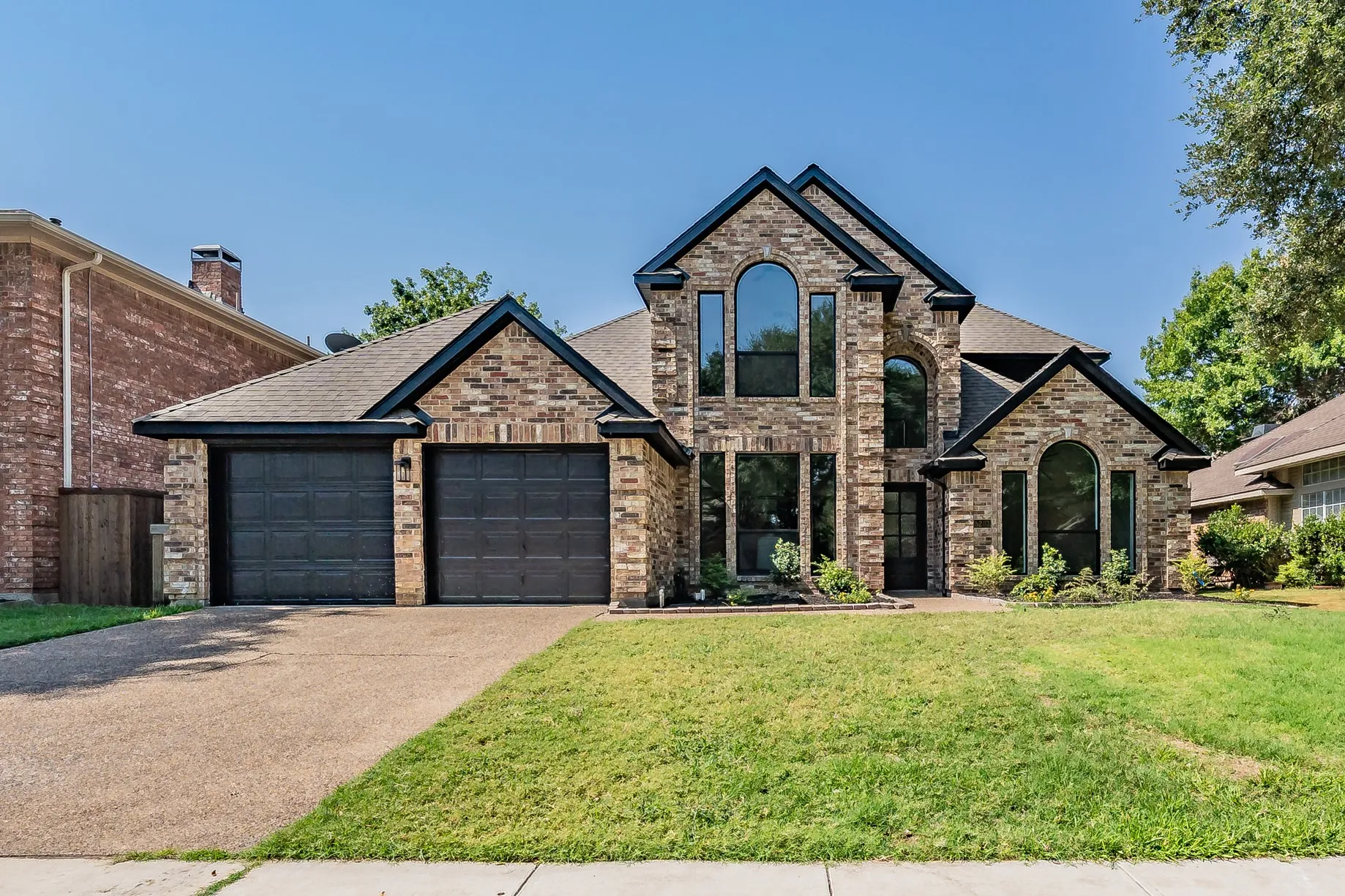 Single Family Residence For Sale in Collin County , 5203 N Briar Ridge Circle, Mc Kinney, Texas 75072, 4 Bedroom, 3 Bathroom, 2 Garage spaces, 2,669 Sqft, built in 1991, mls#21371653, Real Estate Agent in Mc Kinney, Homes For Sale in Collin county, Homes For Sale in Mc Kinney, Realtor in Mc Kinney Texas, Real Estate Brokerage Independent Realty Texas, Luminita Cordes Realtor