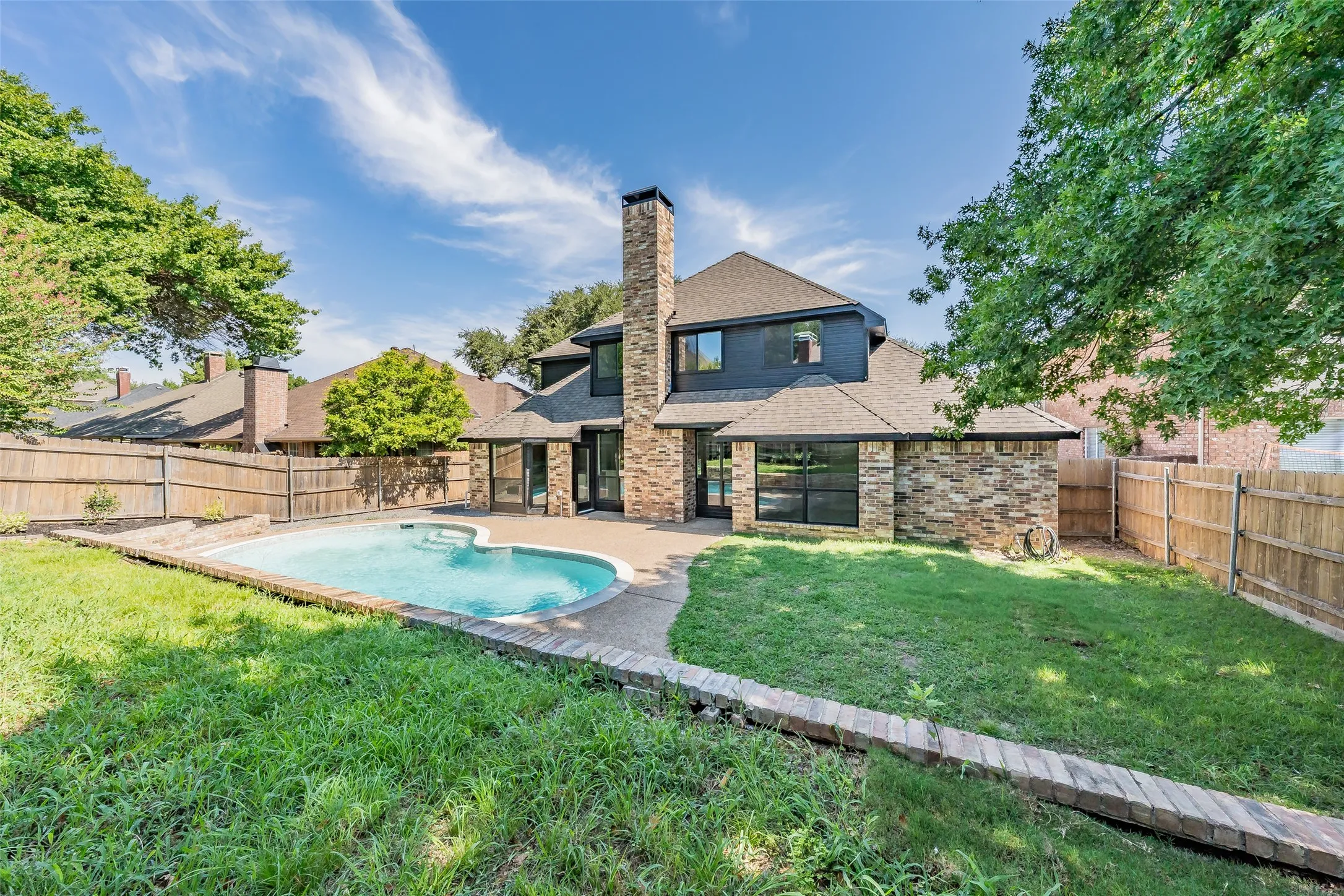 Single Family Residence For Sale in Collin County , 5203 N Briar Ridge Circle, Mc Kinney, Texas 75072, 4 Bedroom, 3 Bathroom, 2 Garage spaces, 2,669 Sqft, built in 1991, mls#21371653, Real Estate Agent in Mc Kinney, Homes For Sale in Collin county, Homes For Sale in Mc Kinney, Realtor in Mc Kinney Texas, Real Estate Brokerage Independent Realty Texas, Luminita Cordes Realtor