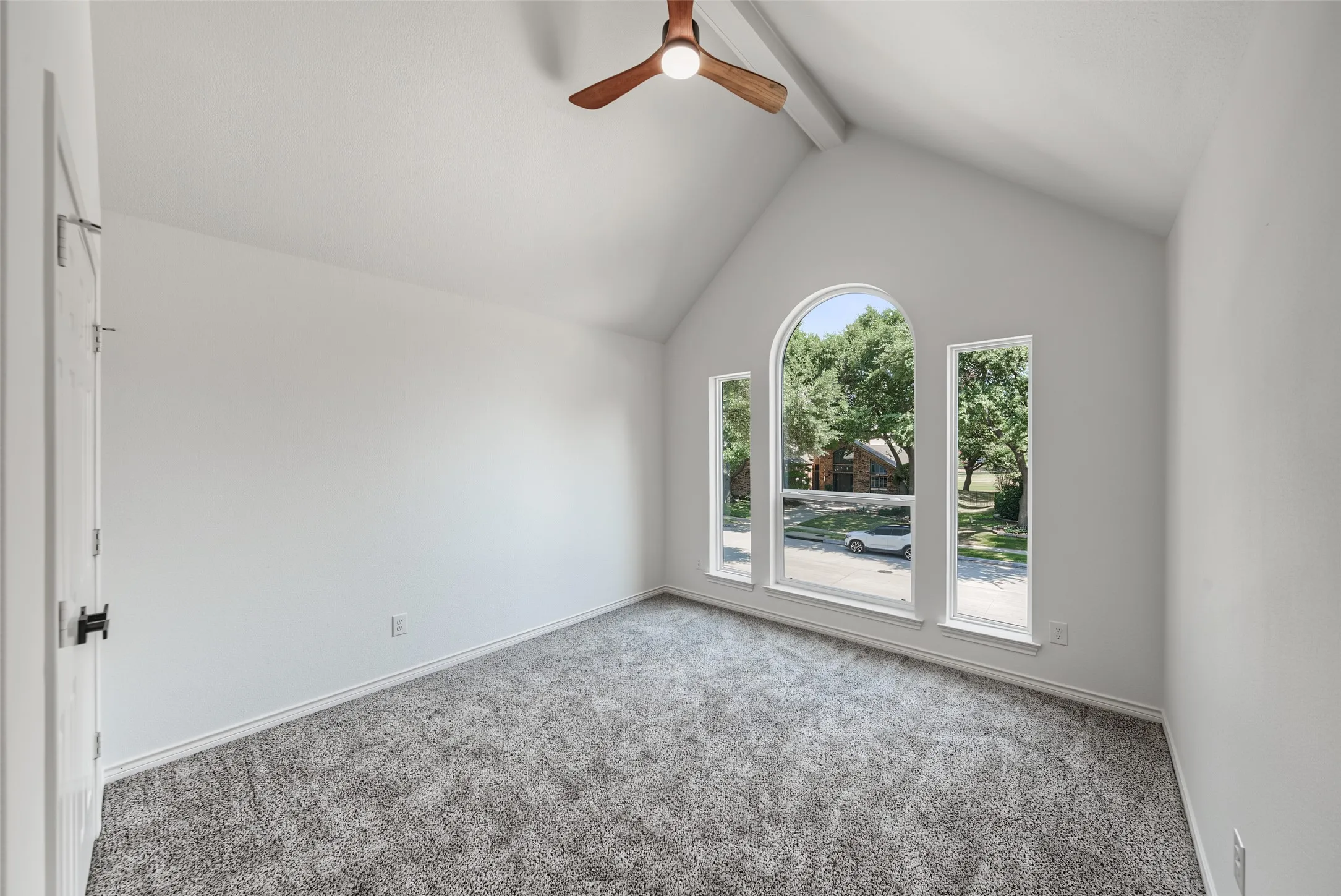 Single Family Residence For Sale in Collin County , 5203 N Briar Ridge Circle, Mc Kinney, Texas 75072, 4 Bedroom, 3 Bathroom, 2 Garage spaces, 2,669 Sqft, built in 1991, mls#21371653, Real Estate Agent in Mc Kinney, Homes For Sale in Collin county, Homes For Sale in Mc Kinney, Realtor in Mc Kinney Texas, Real Estate Brokerage Independent Realty Texas, Luminita Cordes Realtor