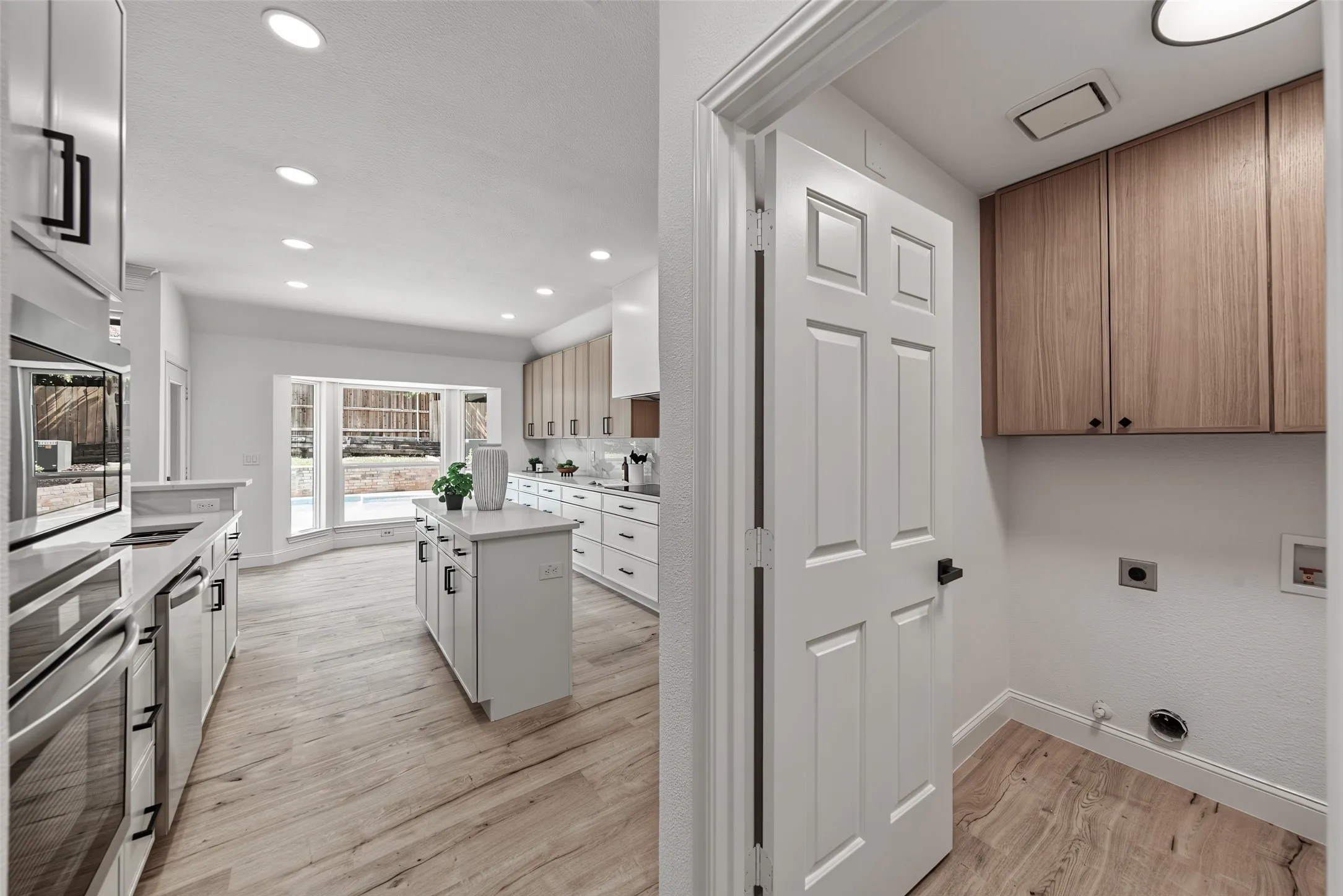 Single Family Residence For Sale in Collin County , 5203 N Briar Ridge Circle, Mc Kinney, Texas 75072, 4 Bedroom, 3 Bathroom, 2 Garage spaces, 2,669 Sqft, built in 1991, mls#21371653, Real Estate Agent in Mc Kinney, Homes For Sale in Collin county, Homes For Sale in Mc Kinney, Realtor in Mc Kinney Texas, Real Estate Brokerage Independent Realty Texas, Luminita Cordes Realtor