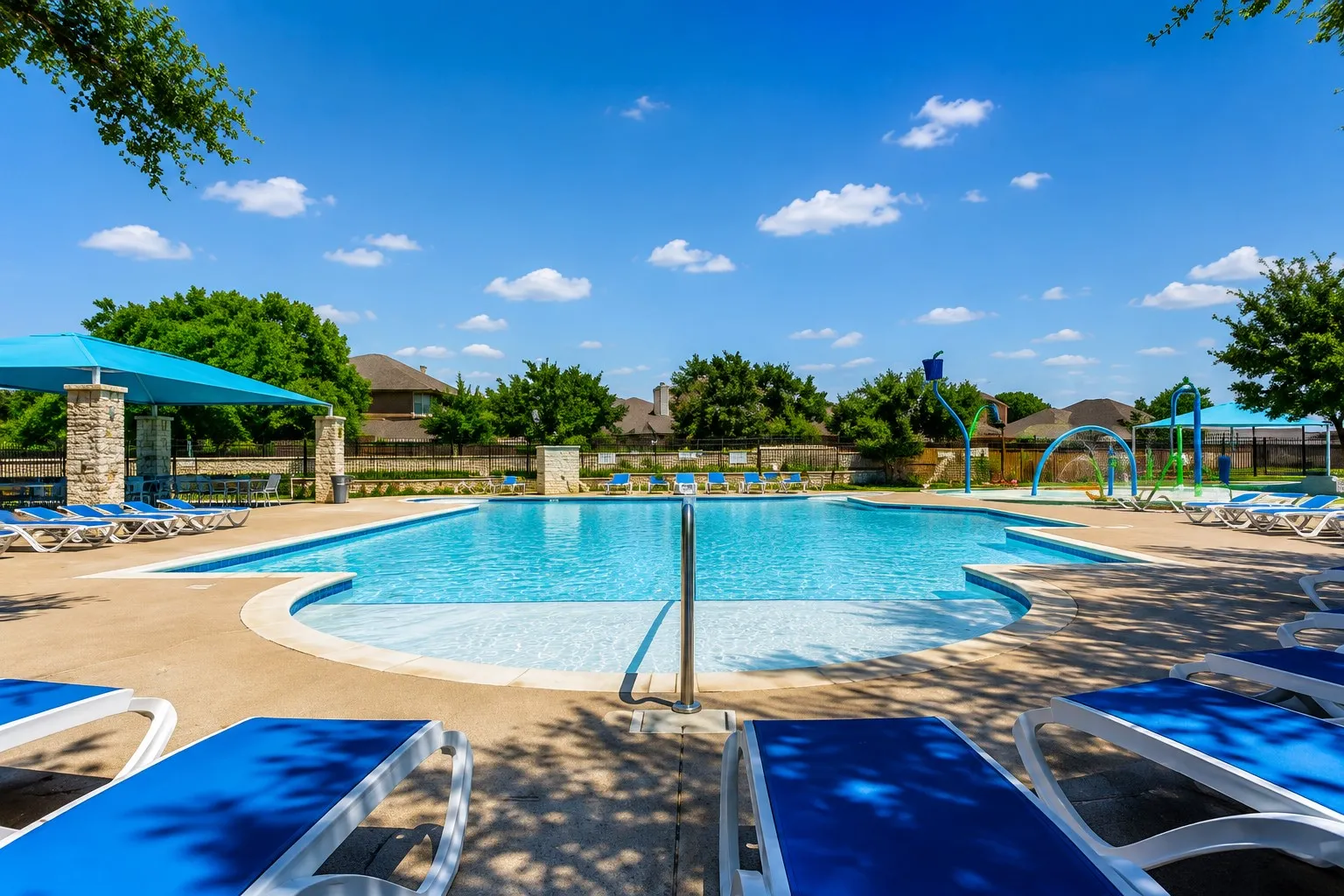 Single Family Residence For Sale in Rockwall County , 2401 Fieldcrest Drive, Rockwall, Texas 75032, 3 Bedroom, 2 Bathroom, 2 Garage spaces, 1,792 Sqft, built in 2002, mls#21371318, Real Estate Agent in Rockwall, Homes For Sale in Rockwall county, Homes For Sale in Rockwall, Realtor in Rockwall Texas, Real Estate Brokerage Independent Realty Texas, Luminita Cordes Realtor