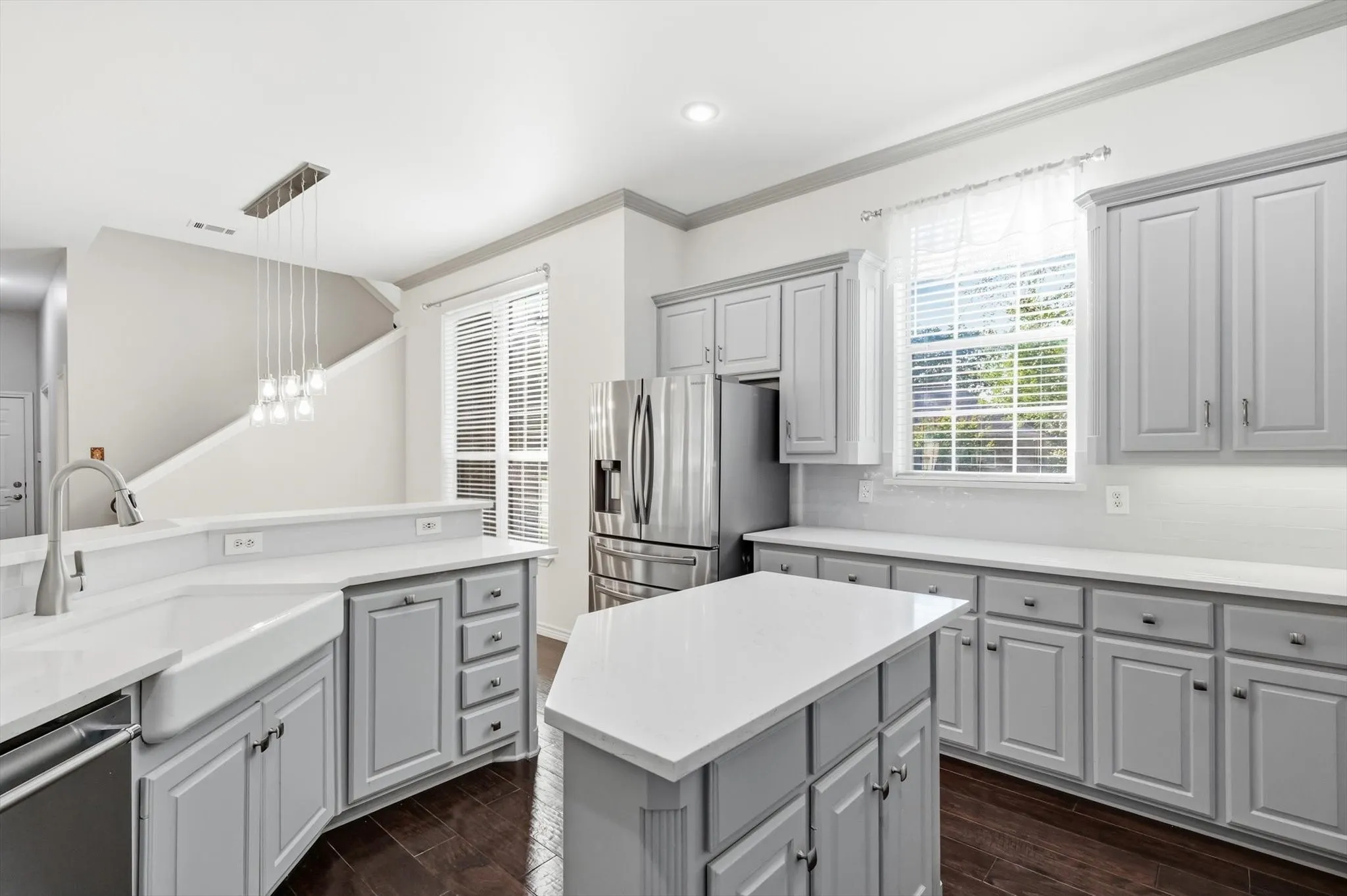 Single Family Residence For Sale in Denton County , 680 Chaparral Court, Highland Village, Texas 75077, 5 Bedroom, 4 Bathroom, 3 Garage spaces, 3,652 Sqft, built in 1995, mls#21359060, Real Estate Agent in Highland Village, Homes For Sale in Denton county, Homes For Sale in Highland Village, Realtor in Highland Village Texas, Real Estate Brokerage Independent Realty Texas, Luminita Cordes Realtor