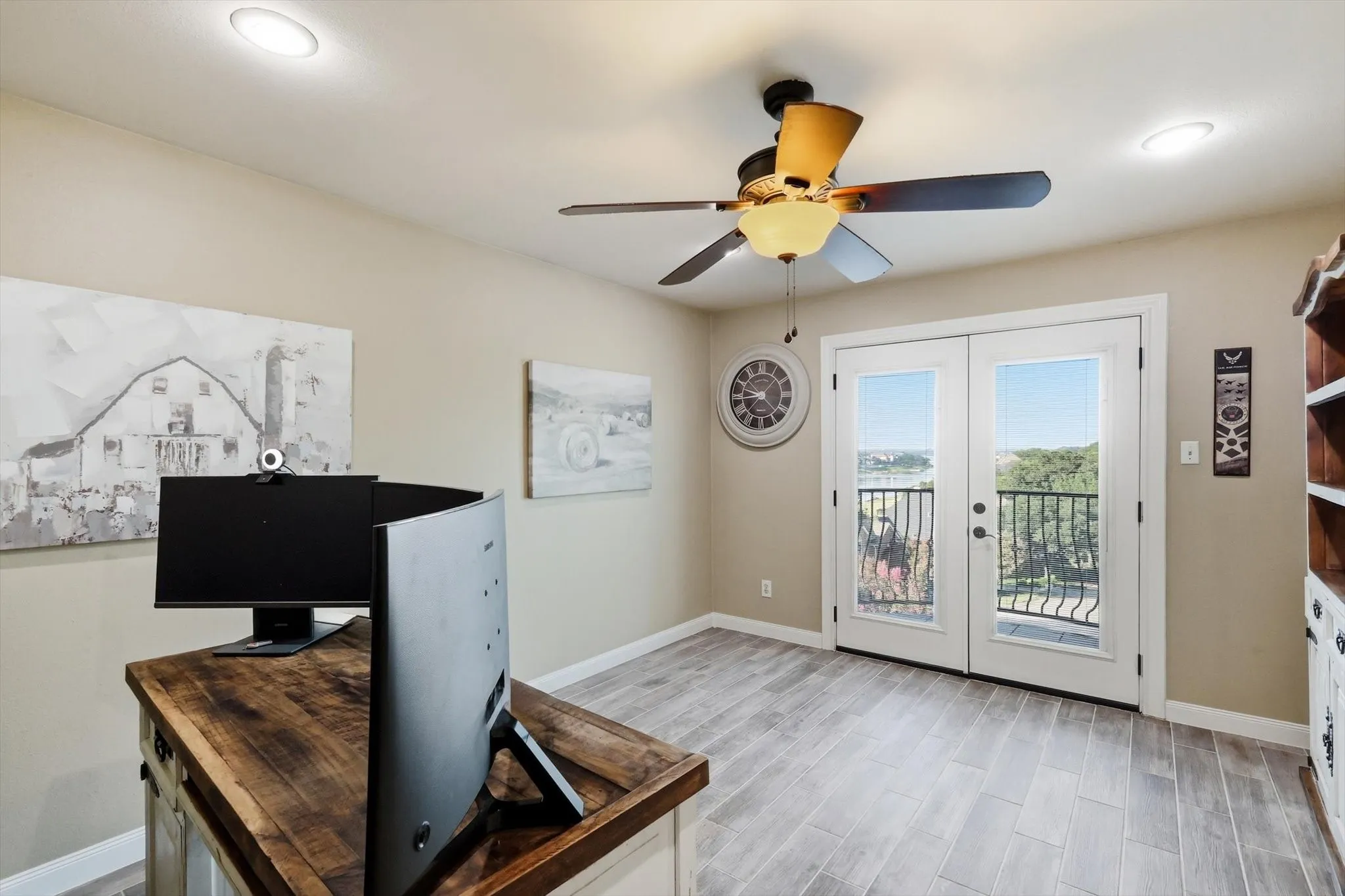 Single Family Residence For Sale in Denton County , 680 Chaparral Court, Highland Village, Texas 75077, 5 Bedroom, 4 Bathroom, 3 Garage spaces, 3,652 Sqft, built in 1995, mls#21359060, Real Estate Agent in Highland Village, Homes For Sale in Denton county, Homes For Sale in Highland Village, Realtor in Highland Village Texas, Real Estate Brokerage Independent Realty Texas, Luminita Cordes Realtor