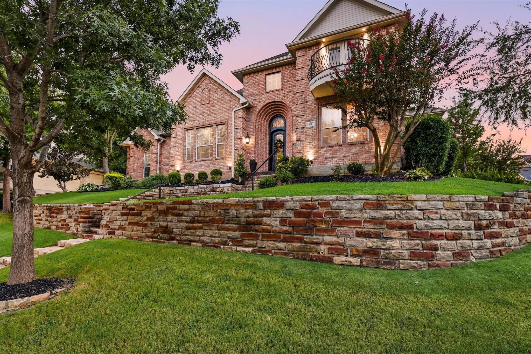Single Family Residence For Sale in Denton County , 680 Chaparral Court, Highland Village, Texas 75077, 5 Bedroom, 4 Bathroom, 3 Garage spaces, 3,652 Sqft, built in 1995, mls#21359060, Real Estate Agent in Highland Village, Homes For Sale in Denton county, Homes For Sale in Highland Village, Realtor in Highland Village Texas, Real Estate Brokerage Independent Realty Texas, Luminita Cordes Realtor