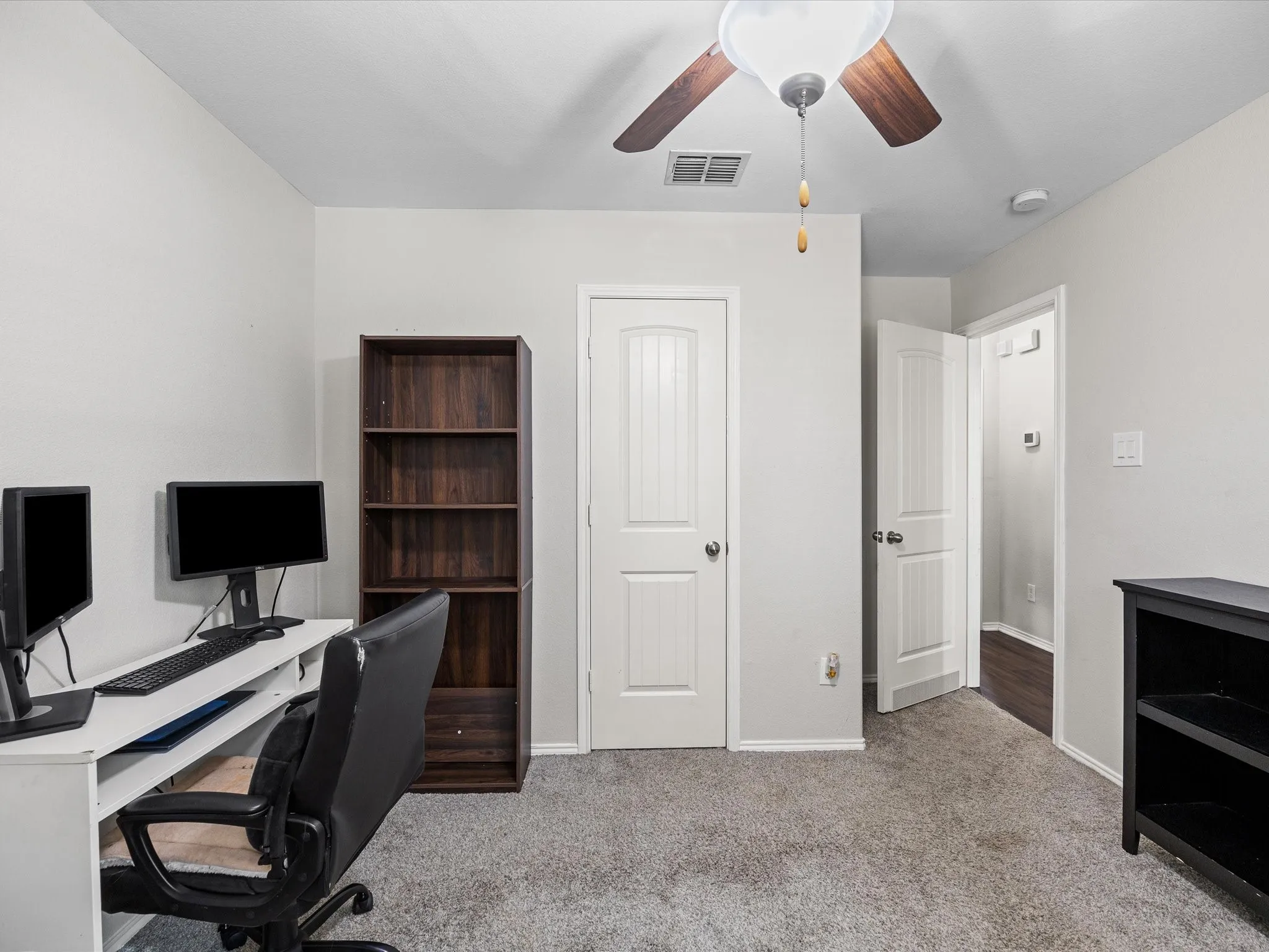 Single Family Residence For Sale in Denton County , 9113 Sundance Trail, Cross Roads, Texas 76227, 3 Bedroom, 2 Bathroom, 2 Garage spaces, 1,378 Sqft, built in 2011, mls#21370718, Real Estate Agent in Cross Roads, Homes For Sale in Denton county, Homes For Sale in Cross Roads, Realtor in Cross Roads Texas, Real Estate Brokerage Independent Realty Texas, Luminita Cordes Realtor