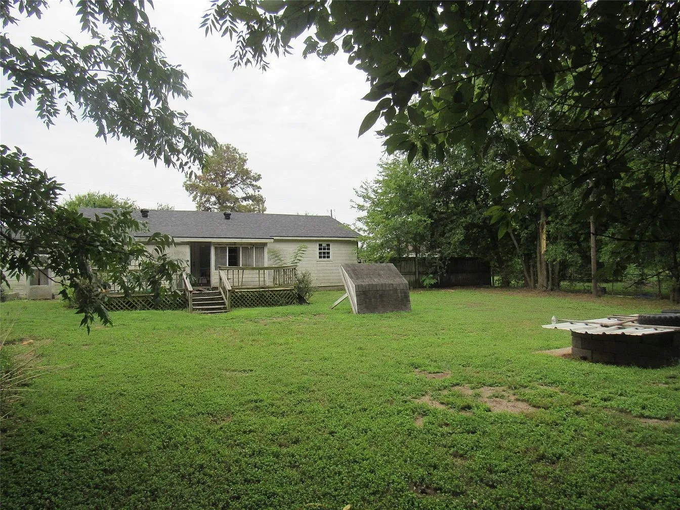 Single Family Residence For Sale in Grayson County , 17700 FM 901, Gordonville, Texas 76245, 3 Bedroom, 2 Bathroom, 2 Garage spaces, 1,898 Sqft, built in 1982, mls#21358274, Real Estate Agent in Gordonville, Homes For Sale in Grayson county, Homes For Sale in Gordonville, Realtor in Gordonville Texas, Real Estate Brokerage Independent Realty Texas, Luminita Cordes Realtor