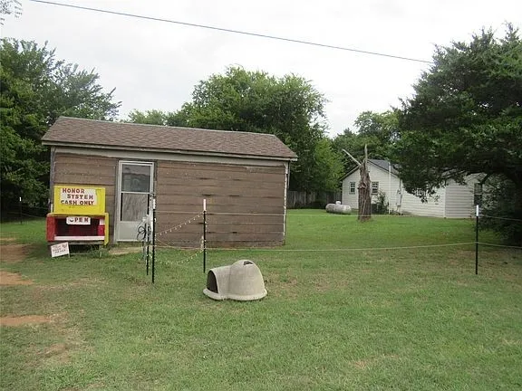 Single Family Residence For Sale in Grayson County , 17700 FM 901, Gordonville, Texas 76245, 3 Bedroom, 2 Bathroom, 2 Garage spaces, 1,898 Sqft, built in 1982, mls#21358274, Real Estate Agent in Gordonville, Homes For Sale in Grayson county, Homes For Sale in Gordonville, Realtor in Gordonville Texas, Real Estate Brokerage Independent Realty Texas, Luminita Cordes Realtor