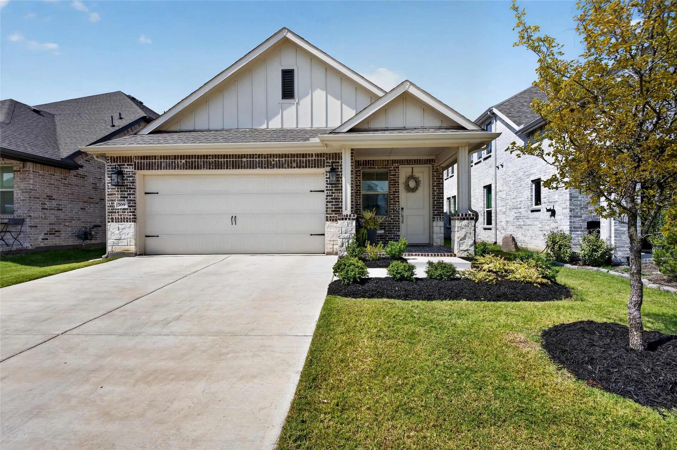 Single Family Residence For Sale in Grayson County , 709 Sunflower Trail, Sherman, Texas 75092, 3 Bedroom, 3 Bathroom, 2 Garage spaces, 2,026 Sqft, built in 2025, mls#21367095, Real Estate Agent in Sherman, Homes For Sale in Grayson county, Homes For Sale in Sherman, Realtor in Sherman Texas, Real Estate Brokerage Independent Realty Texas, Luminita Cordes Realtor