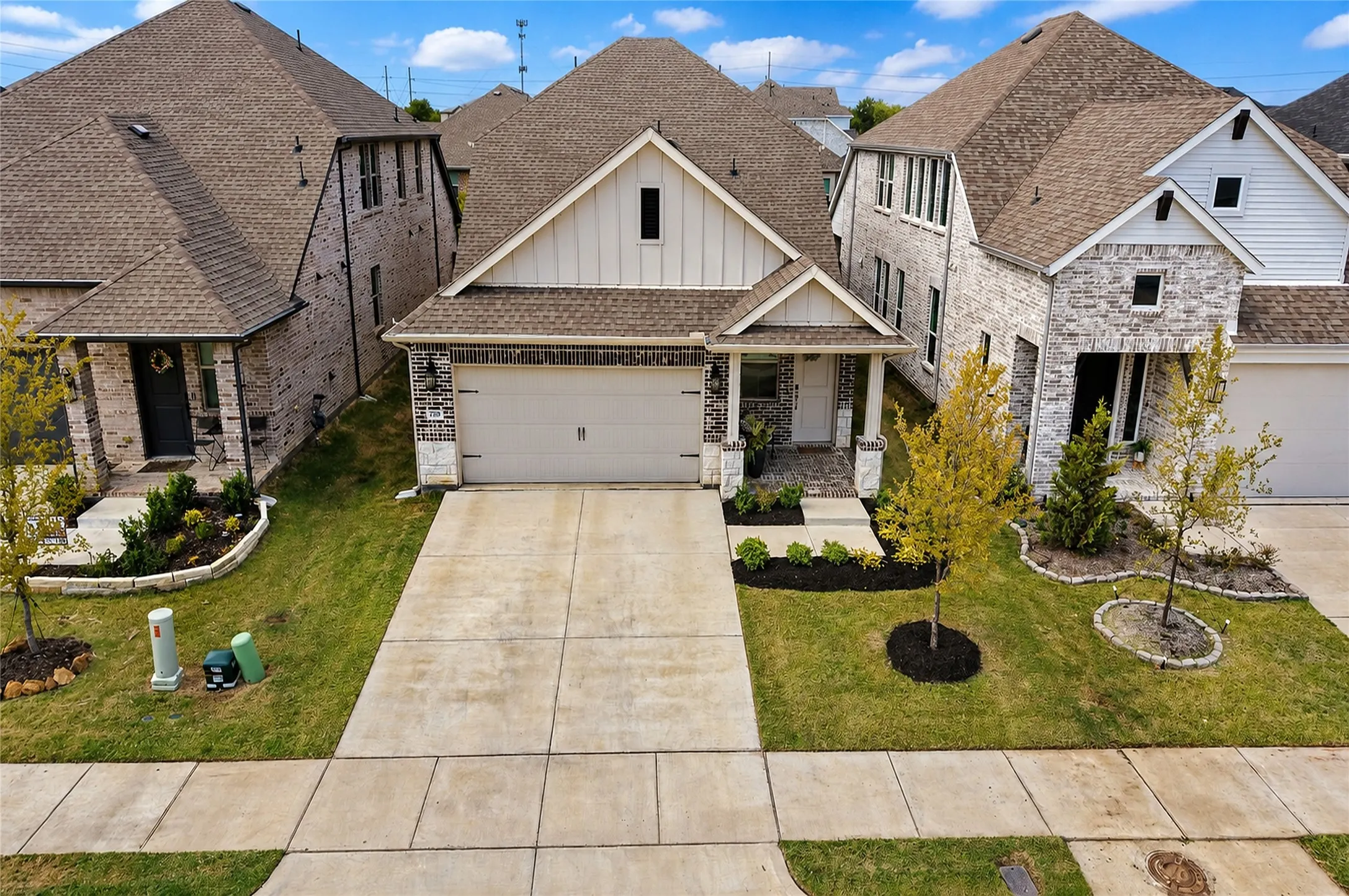 Single Family Residence For Sale in Grayson County , 709 Sunflower Trail, Sherman, Texas 75092, 3 Bedroom, 3 Bathroom, 2 Garage spaces, 2,026 Sqft, built in 2025, mls#21367095, Real Estate Agent in Sherman, Homes For Sale in Grayson county, Homes For Sale in Sherman, Realtor in Sherman Texas, Real Estate Brokerage Independent Realty Texas, Luminita Cordes Realtor