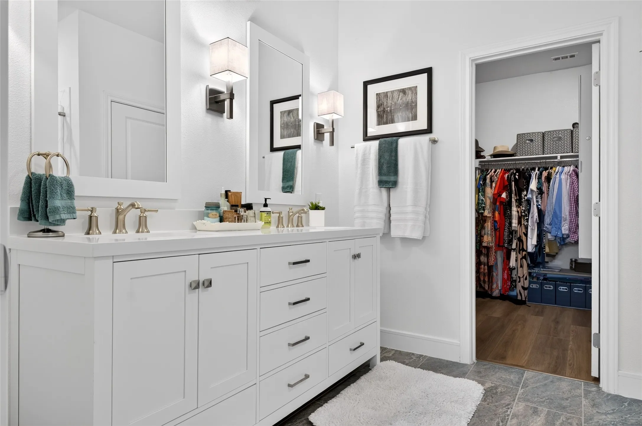 Dual vanity and walk in closet