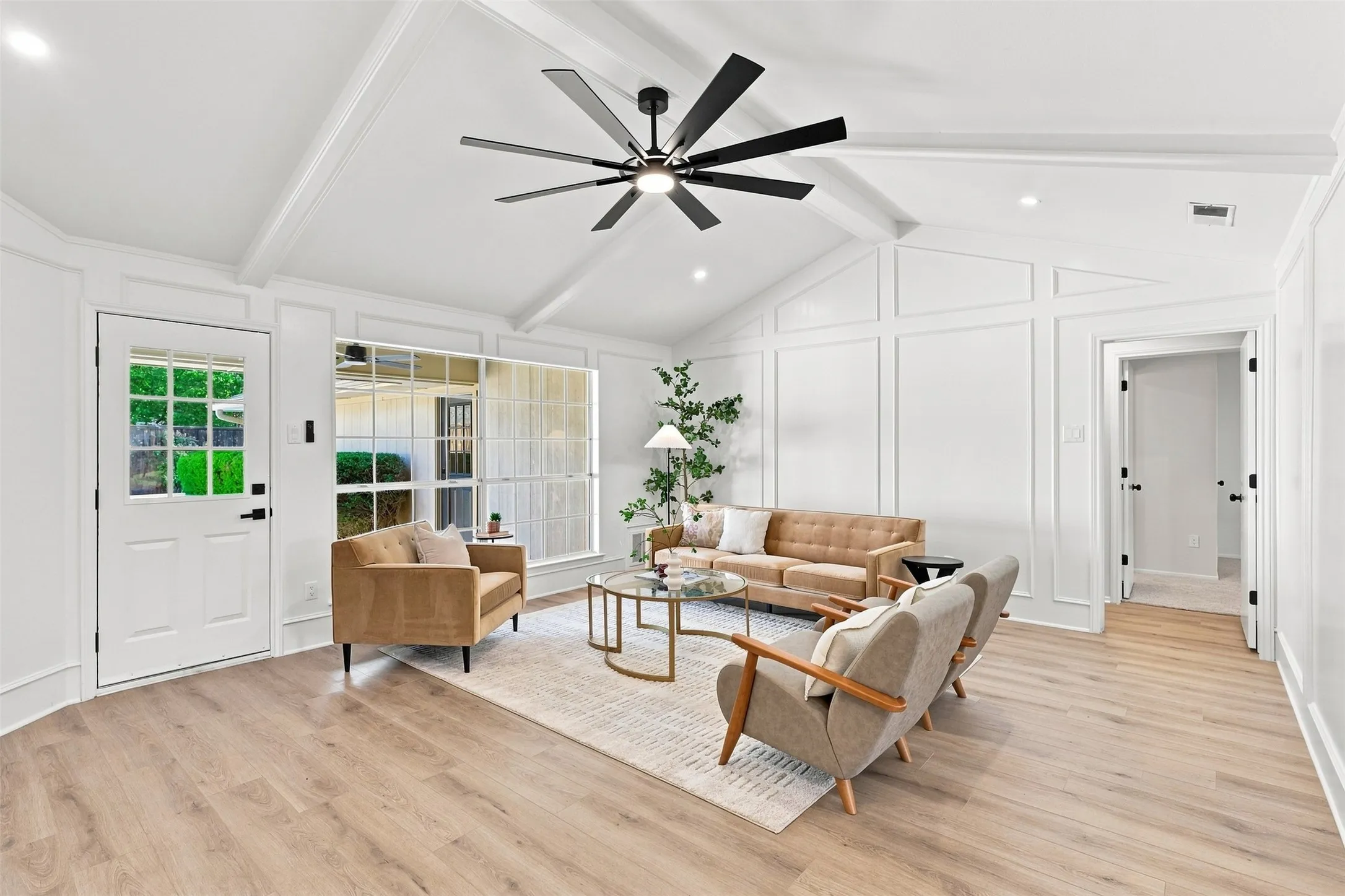 Single Family Residence For Sale in Collin County , 2411 Aspen Street, Richardson, Texas 75082, 4 Bedroom, 4 Bathroom, 2 Garage spaces, 2,692 Sqft, built in 1981, mls#21353471, Real Estate Agent in Richardson, Homes For Sale in Collin county, Homes For Sale in Richardson, Realtor in Richardson Texas, Real Estate Brokerage Independent Realty Texas, Luminita Cordes Realtor
