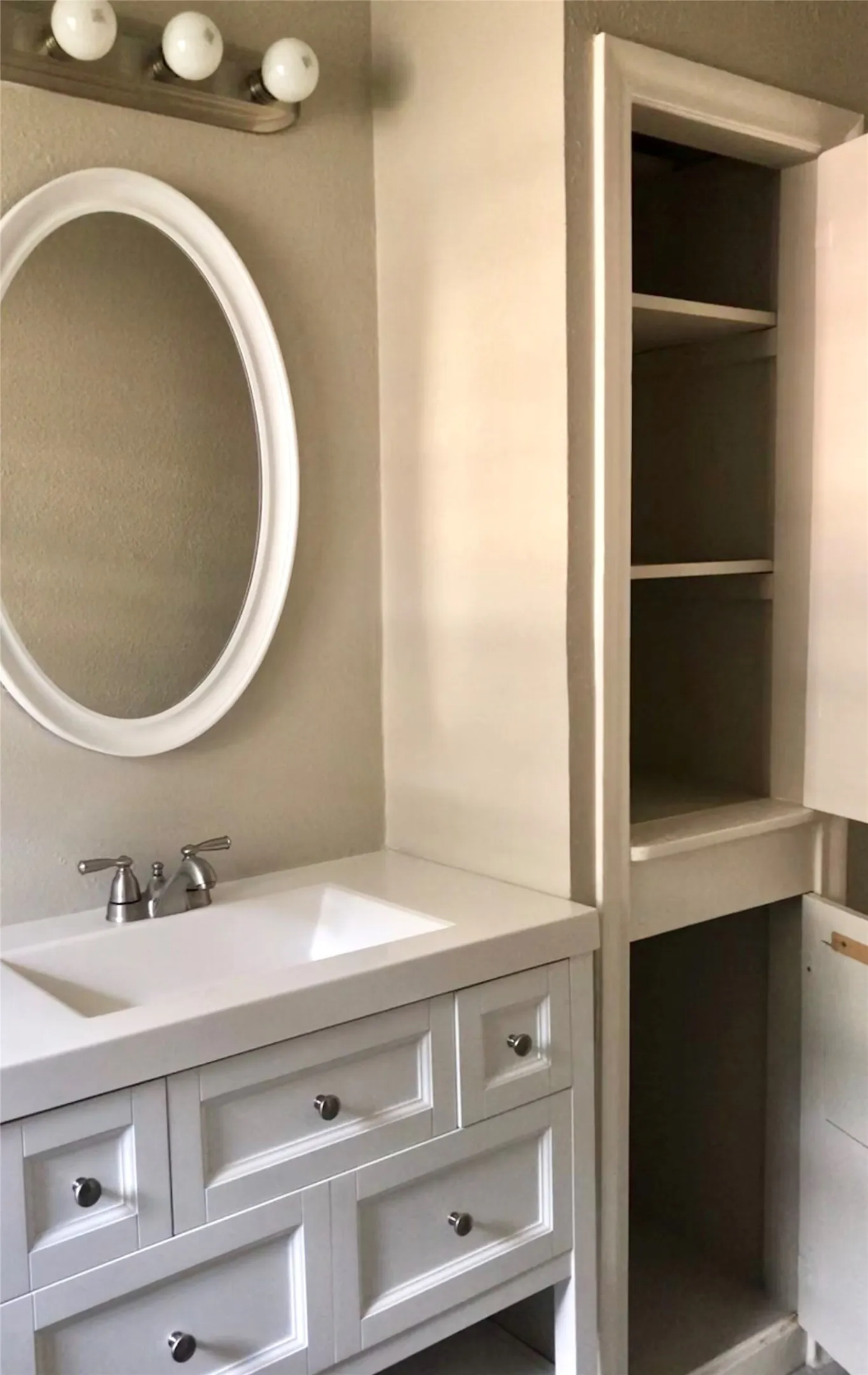 Single Family Residence For Sale in Dallas County , 414 Pittman Street, Richardson, Texas 75081, 2 Bedroom, 2 Bathroom, 1 Garage spaces, 1,485 Sqft, built in 1953, mls#21370815, Real Estate Agent in Richardson, Homes For Sale in Dallas county, Homes For Sale in Richardson, Realtor in Richardson Texas, Real Estate Brokerage Independent Realty Texas, Luminita Cordes Realtor