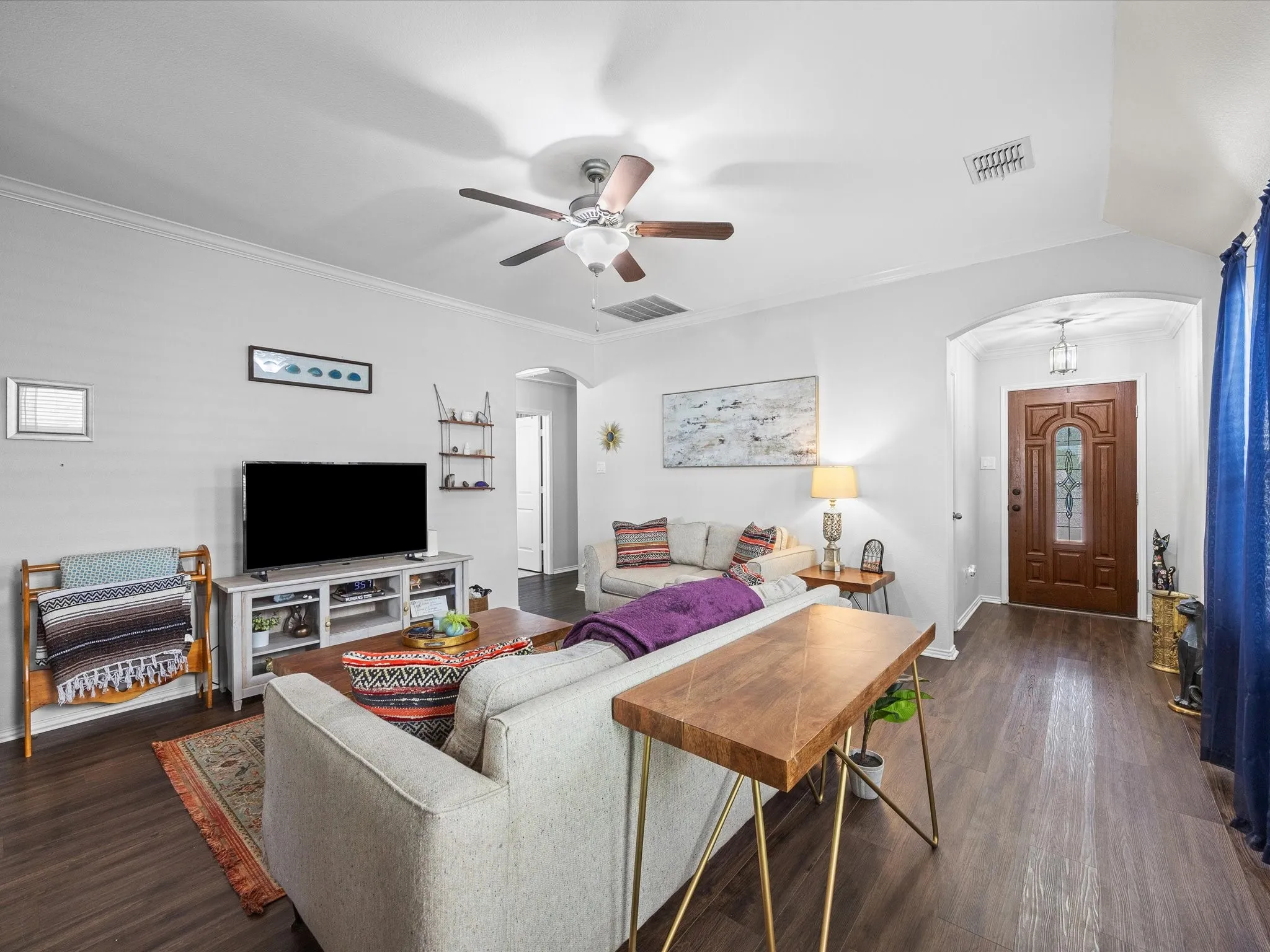 Single Family Residence For Rent in Denton County , 9113 Sundance Trail, Cross Roads, Texas 76227, 3 Bedroom, 2 Bathroom, 2 Garage spaces, 1,378 Sqft, built in 2011, mls#21370714, Real Estate Agent in Cross Roads, Homes For Rent in Denton county, Homes For Rent in Cross Roads, Realtor in Cross Roads Texas, Real Estate Brokerage Independent Realty Texas, Luminita Cordes Realtor