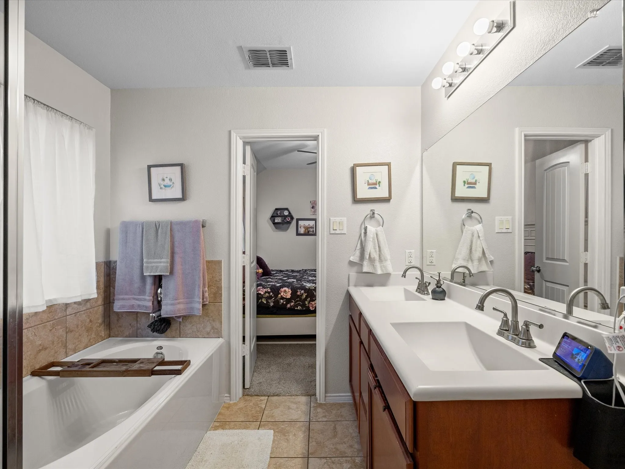 Single Family Residence For Rent in Denton County , 9113 Sundance Trail, Cross Roads, Texas 76227, 3 Bedroom, 2 Bathroom, 2 Garage spaces, 1,378 Sqft, built in 2011, mls#21370714, Real Estate Agent in Cross Roads, Homes For Rent in Denton county, Homes For Rent in Cross Roads, Realtor in Cross Roads Texas, Real Estate Brokerage Independent Realty Texas, Luminita Cordes Realtor