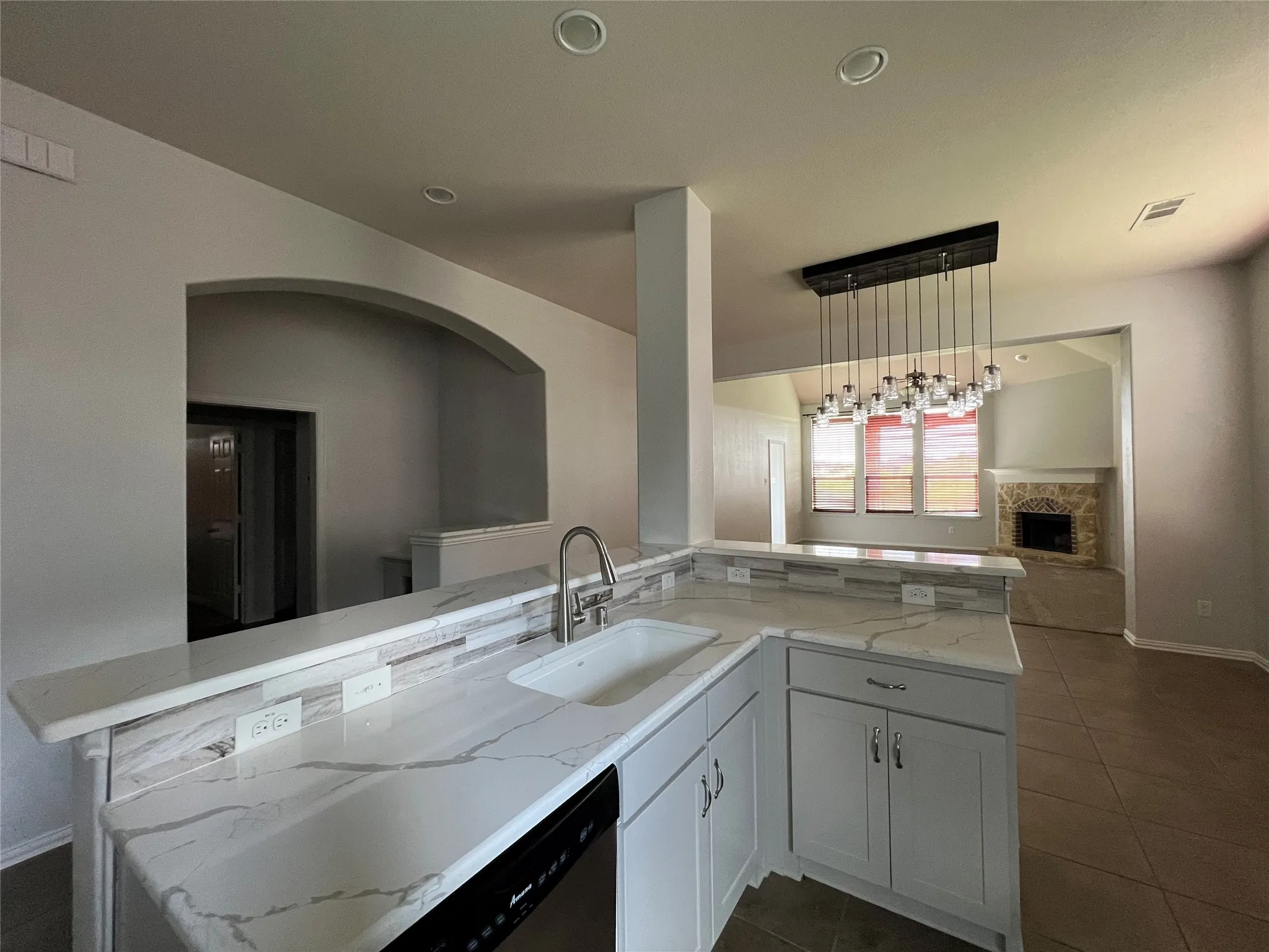Single Family Residence For Rent in Tarrant County , 9405 Drovers View Trail, Fort Worth, Texas 76131, 4 Bedroom, 3 Bathroom, 2 Garage spaces, 2,064 Sqft, built in 2010, mls#21371739, Real Estate Agent in Fort Worth, Homes For Rent in Tarrant county, Homes For Rent in Fort Worth, Realtor in Fort Worth Texas, Real Estate Brokerage Independent Realty Texas, Luminita Cordes Realtor