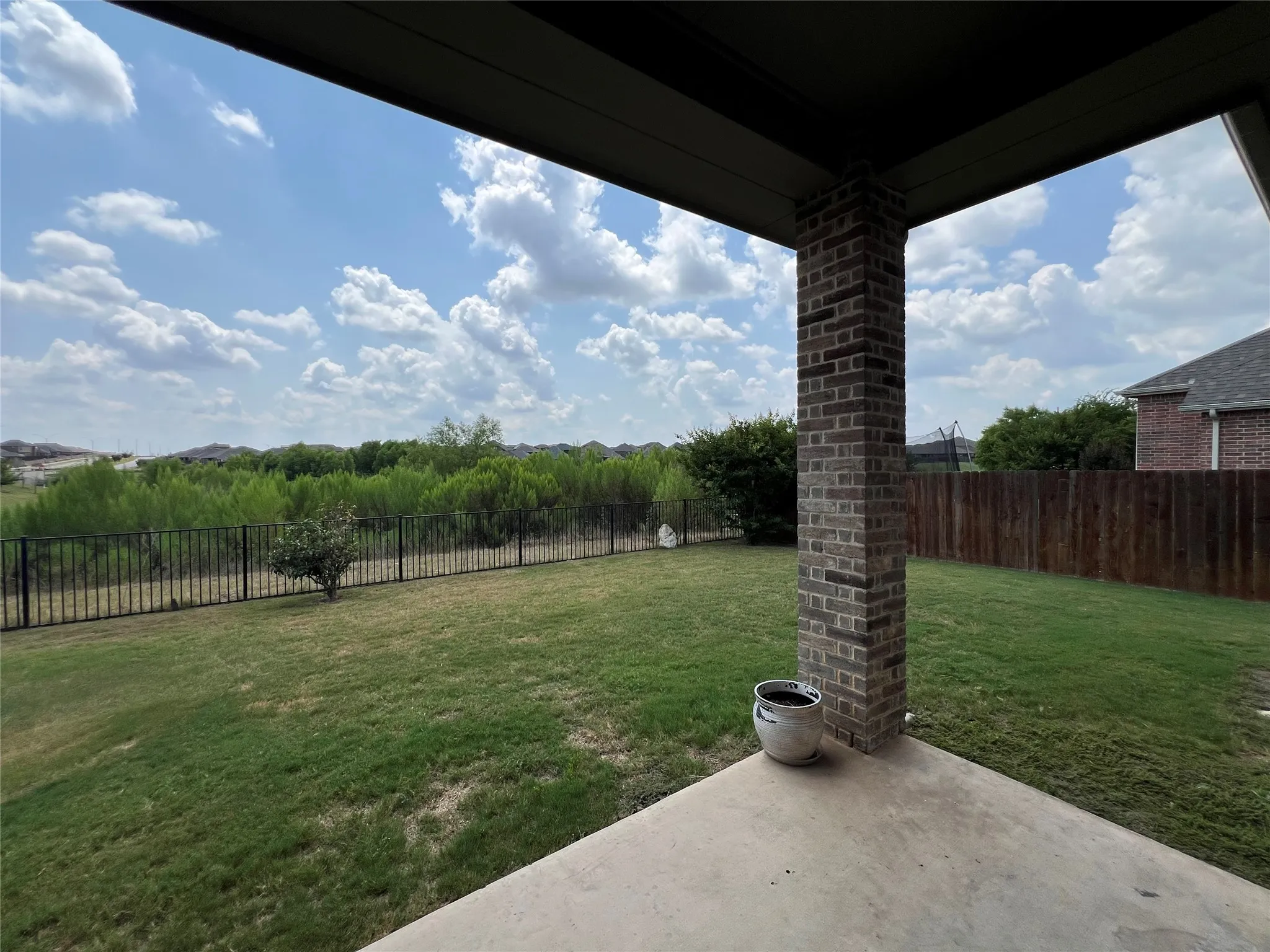 Single Family Residence For Rent in Tarrant County , 9405 Drovers View Trail, Fort Worth, Texas 76131, 4 Bedroom, 3 Bathroom, 2 Garage spaces, 2,064 Sqft, built in 2010, mls#21371739, Real Estate Agent in Fort Worth, Homes For Rent in Tarrant county, Homes For Rent in Fort Worth, Realtor in Fort Worth Texas, Real Estate Brokerage Independent Realty Texas, Luminita Cordes Realtor