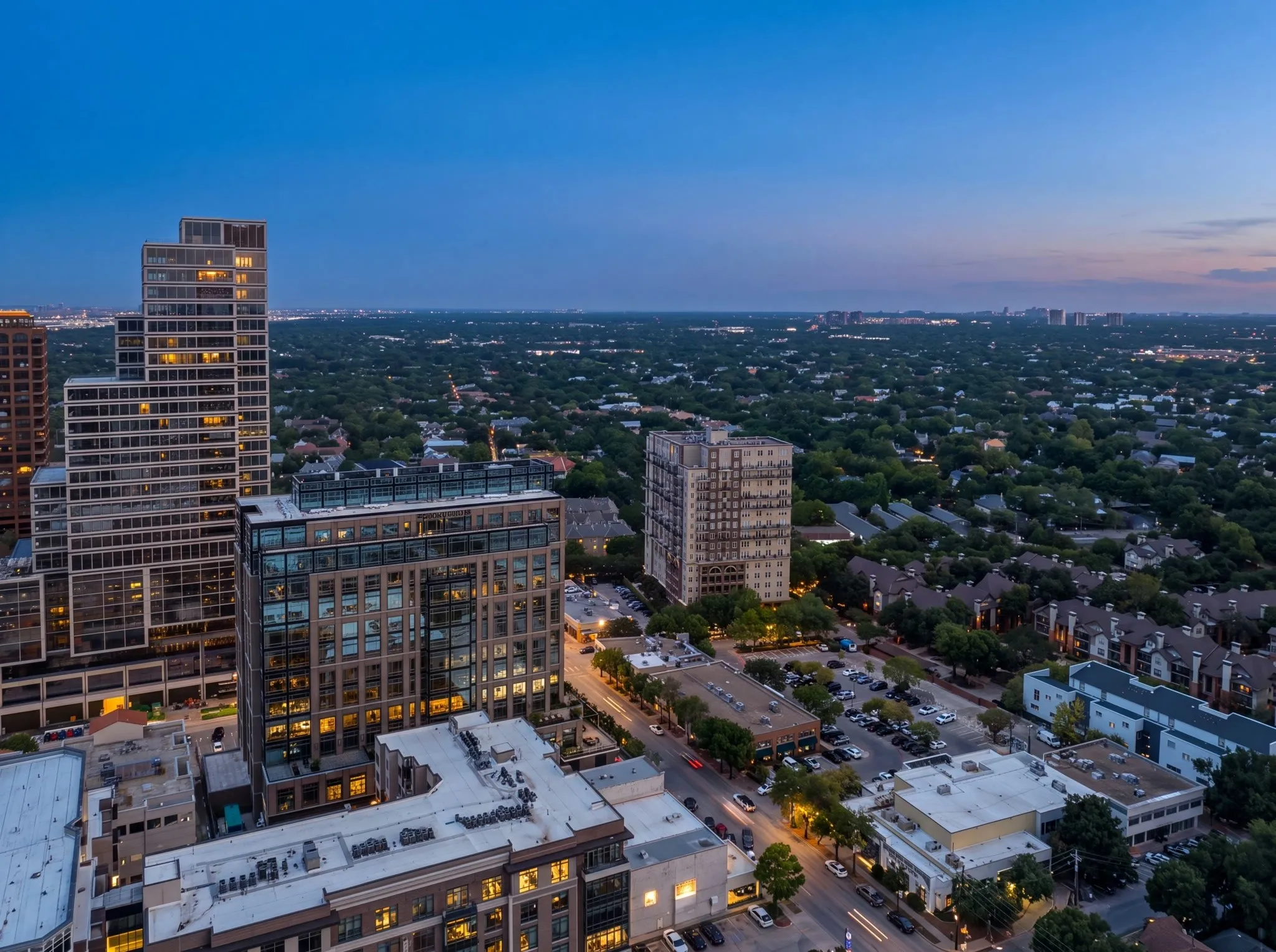 Condominium For Sale in Dallas County , 4611 Travis Street 1100, Dallas, Texas 75205, 1 Bedroom, 1 Bathroom, 2 Garage spaces, 956 Sqft, built in 2000, mls#21356045, Real Estate Agent in Dallas, Homes For Sale in Dallas county, Homes For Sale in Dallas, Realtor in Dallas Texas, Real Estate Brokerage Independent Realty Texas, Luminita Cordes Realtor