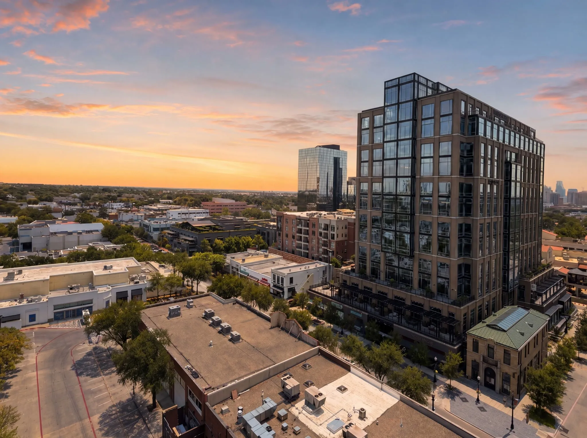 Condominium For Sale in Dallas County , 4611 Travis Street 1100, Dallas, Texas 75205, 1 Bedroom, 1 Bathroom, 2 Garage spaces, 956 Sqft, built in 2000, mls#21356045, Real Estate Agent in Dallas, Homes For Sale in Dallas county, Homes For Sale in Dallas, Realtor in Dallas Texas, Real Estate Brokerage Independent Realty Texas, Luminita Cordes Realtor