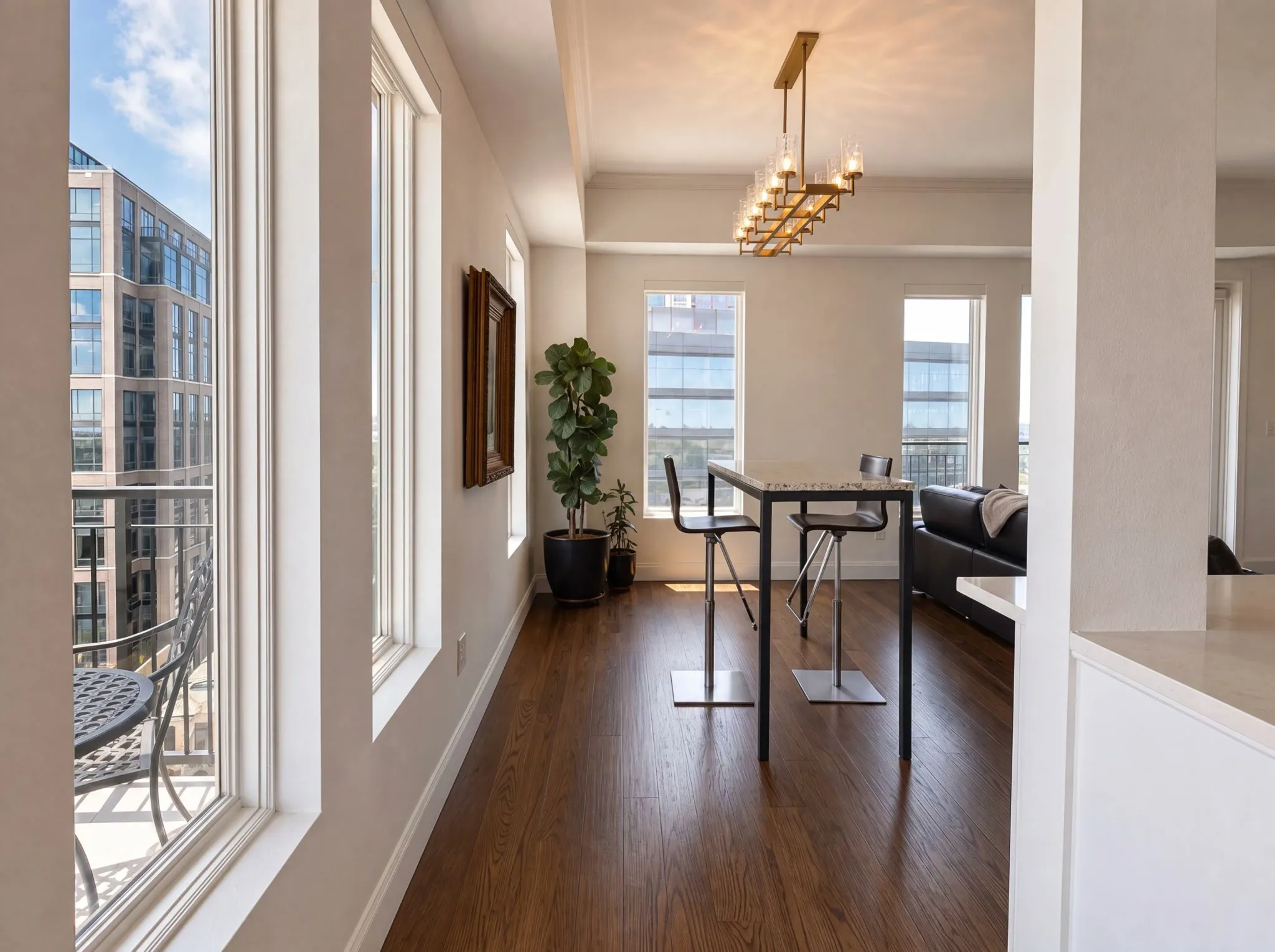 Condominium For Sale in Dallas County , 4611 Travis Street 1100, Dallas, Texas 75205, 1 Bedroom, 1 Bathroom, 2 Garage spaces, 956 Sqft, built in 2000, mls#21356045, Real Estate Agent in Dallas, Homes For Sale in Dallas county, Homes For Sale in Dallas, Realtor in Dallas Texas, Real Estate Brokerage Independent Realty Texas, Luminita Cordes Realtor