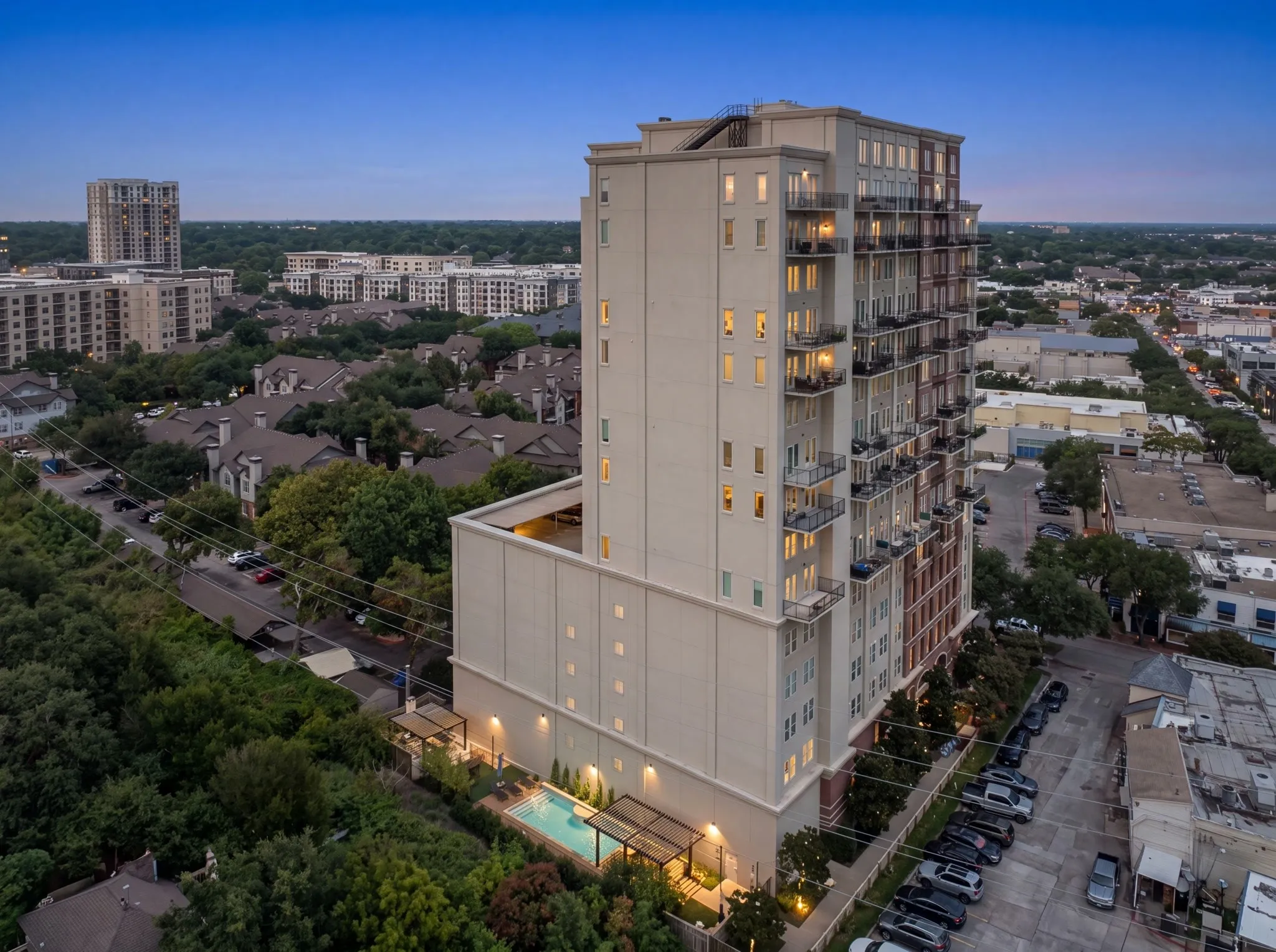 Condominium For Sale in Dallas County , 4611 Travis Street 1100, Dallas, Texas 75205, 1 Bedroom, 1 Bathroom, 2 Garage spaces, 956 Sqft, built in 2000, mls#21356045, Real Estate Agent in Dallas, Homes For Sale in Dallas county, Homes For Sale in Dallas, Realtor in Dallas Texas, Real Estate Brokerage Independent Realty Texas, Luminita Cordes Realtor