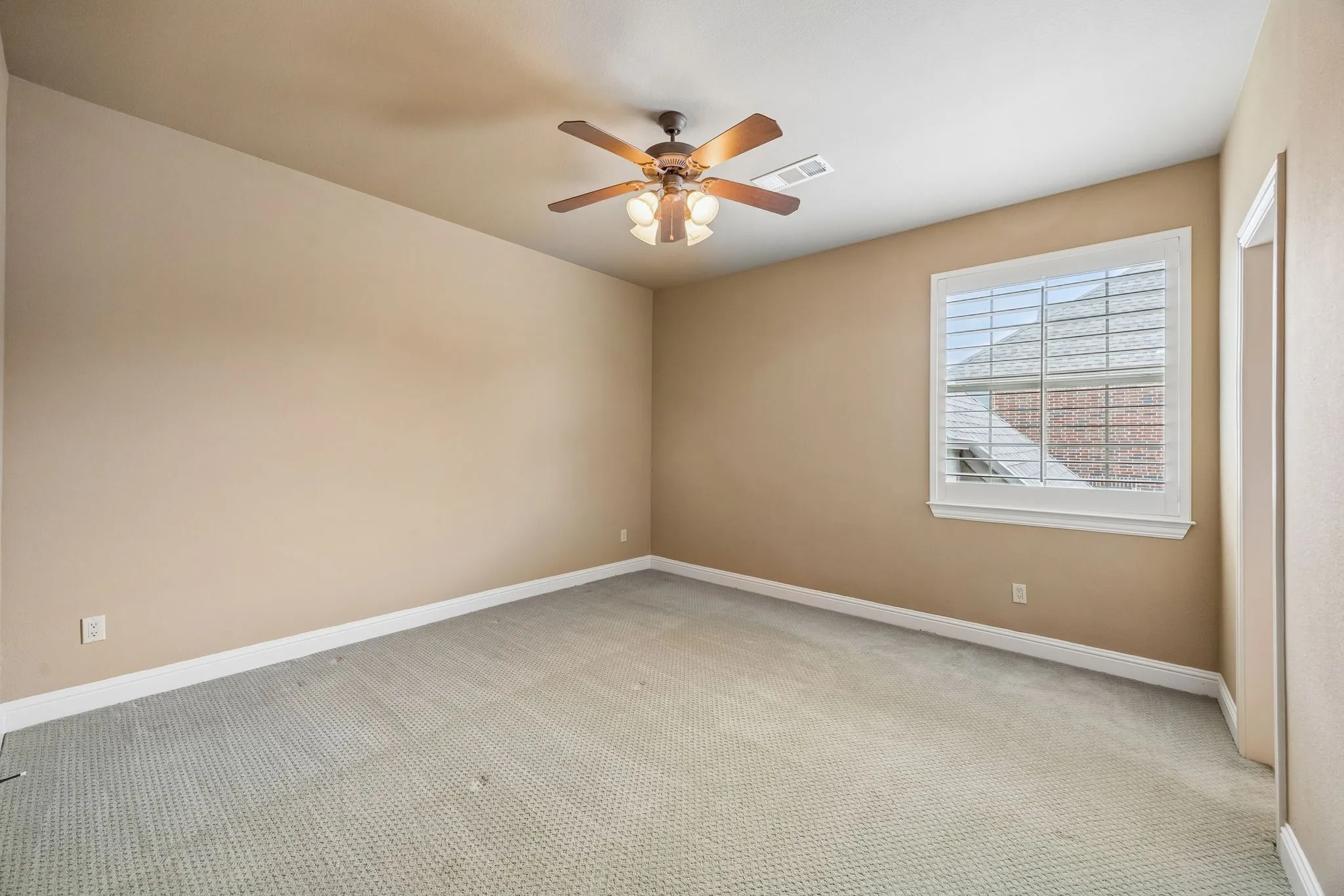 Single Family Residence For Sale in Collin County , 1501 Litchfield Drive, Mc Kinney, Texas 75071, 4 Bedroom, 3 Bathroom, 3 Garage spaces, 4,352 Sqft, built in 2004, mls#21370957, Real Estate Agent in Mc Kinney, Homes For Sale in Collin county, Homes For Sale in Mc Kinney, Realtor in Mc Kinney Texas, Real Estate Brokerage Independent Realty Texas, Luminita Cordes Realtor