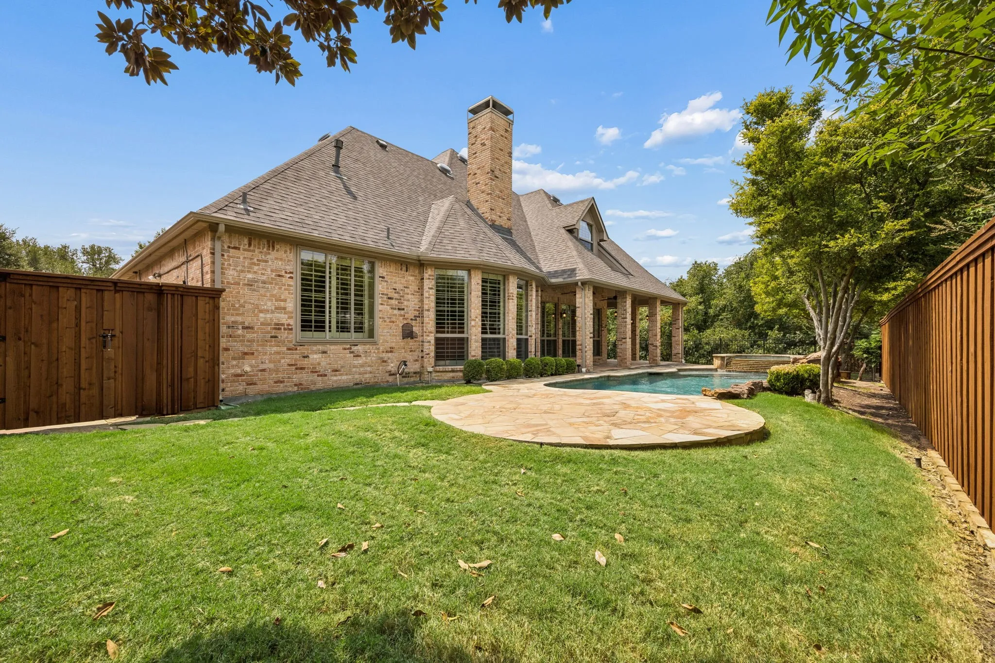 Single Family Residence For Sale in Collin County , 1501 Litchfield Drive, Mc Kinney, Texas 75071, 4 Bedroom, 3 Bathroom, 3 Garage spaces, 4,352 Sqft, built in 2004, mls#21370957, Real Estate Agent in Mc Kinney, Homes For Sale in Collin county, Homes For Sale in Mc Kinney, Realtor in Mc Kinney Texas, Real Estate Brokerage Independent Realty Texas, Luminita Cordes Realtor