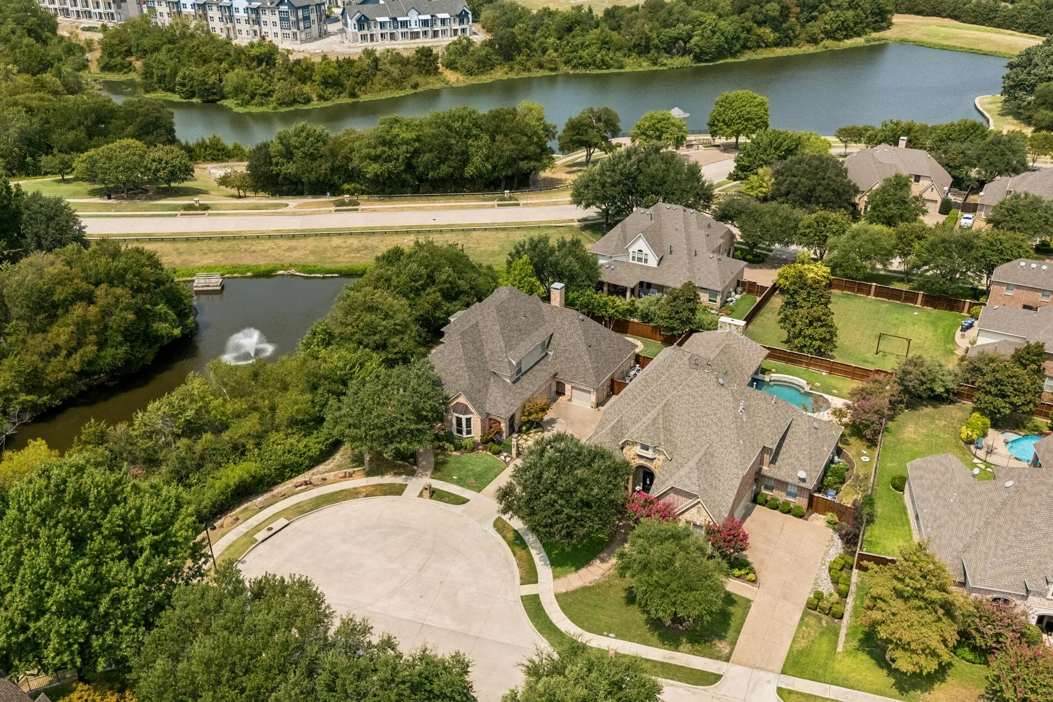 Single Family Residence For Sale in Collin County , 1501 Litchfield Drive, Mc Kinney, Texas 75071, 4 Bedroom, 3 Bathroom, 3 Garage spaces, 4,352 Sqft, built in 2004, mls#21370957, Real Estate Agent in Mc Kinney, Homes For Sale in Collin county, Homes For Sale in Mc Kinney, Realtor in Mc Kinney Texas, Real Estate Brokerage Independent Realty Texas, Luminita Cordes Realtor