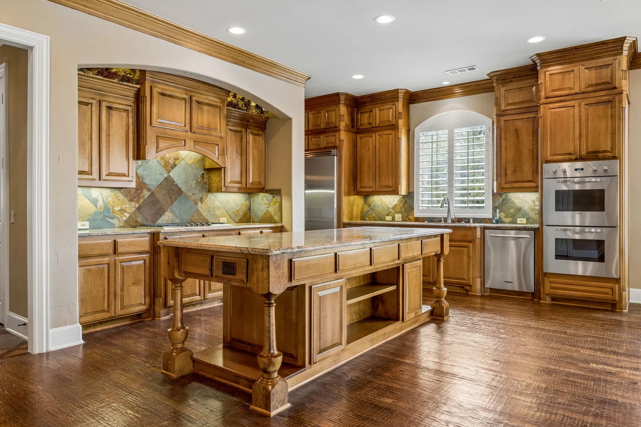 Single Family Residence For Sale in Collin County , 1501 Litchfield Drive, Mc Kinney, Texas 75071, 4 Bedroom, 3 Bathroom, 3 Garage spaces, 4,352 Sqft, built in 2004, mls#21370957, Real Estate Agent in Mc Kinney, Homes For Sale in Collin county, Homes For Sale in Mc Kinney, Realtor in Mc Kinney Texas, Real Estate Brokerage Independent Realty Texas, Luminita Cordes Realtor