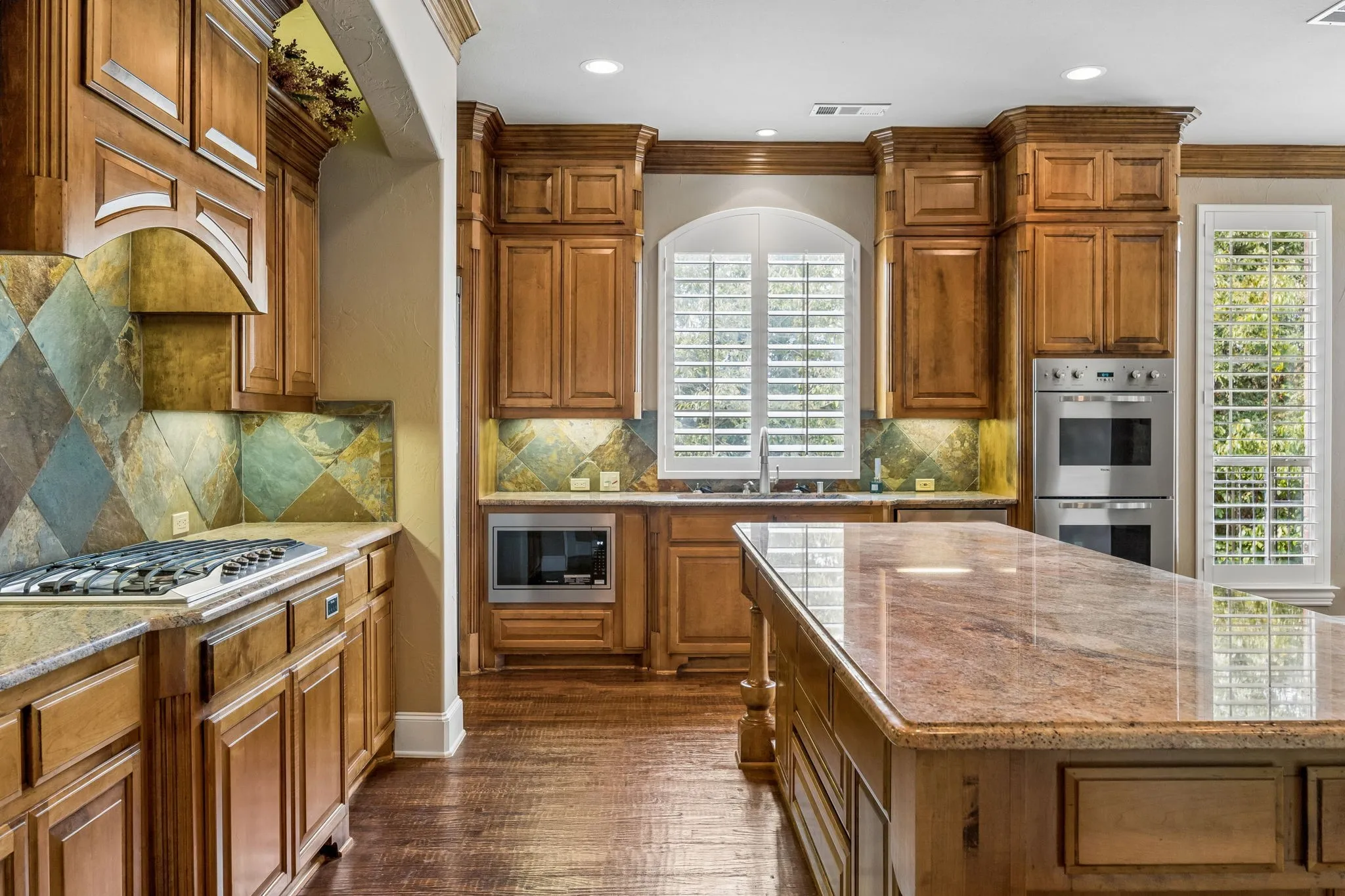 Single Family Residence For Sale in Collin County , 1501 Litchfield Drive, Mc Kinney, Texas 75071, 4 Bedroom, 3 Bathroom, 3 Garage spaces, 4,352 Sqft, built in 2004, mls#21370957, Real Estate Agent in Mc Kinney, Homes For Sale in Collin county, Homes For Sale in Mc Kinney, Realtor in Mc Kinney Texas, Real Estate Brokerage Independent Realty Texas, Luminita Cordes Realtor