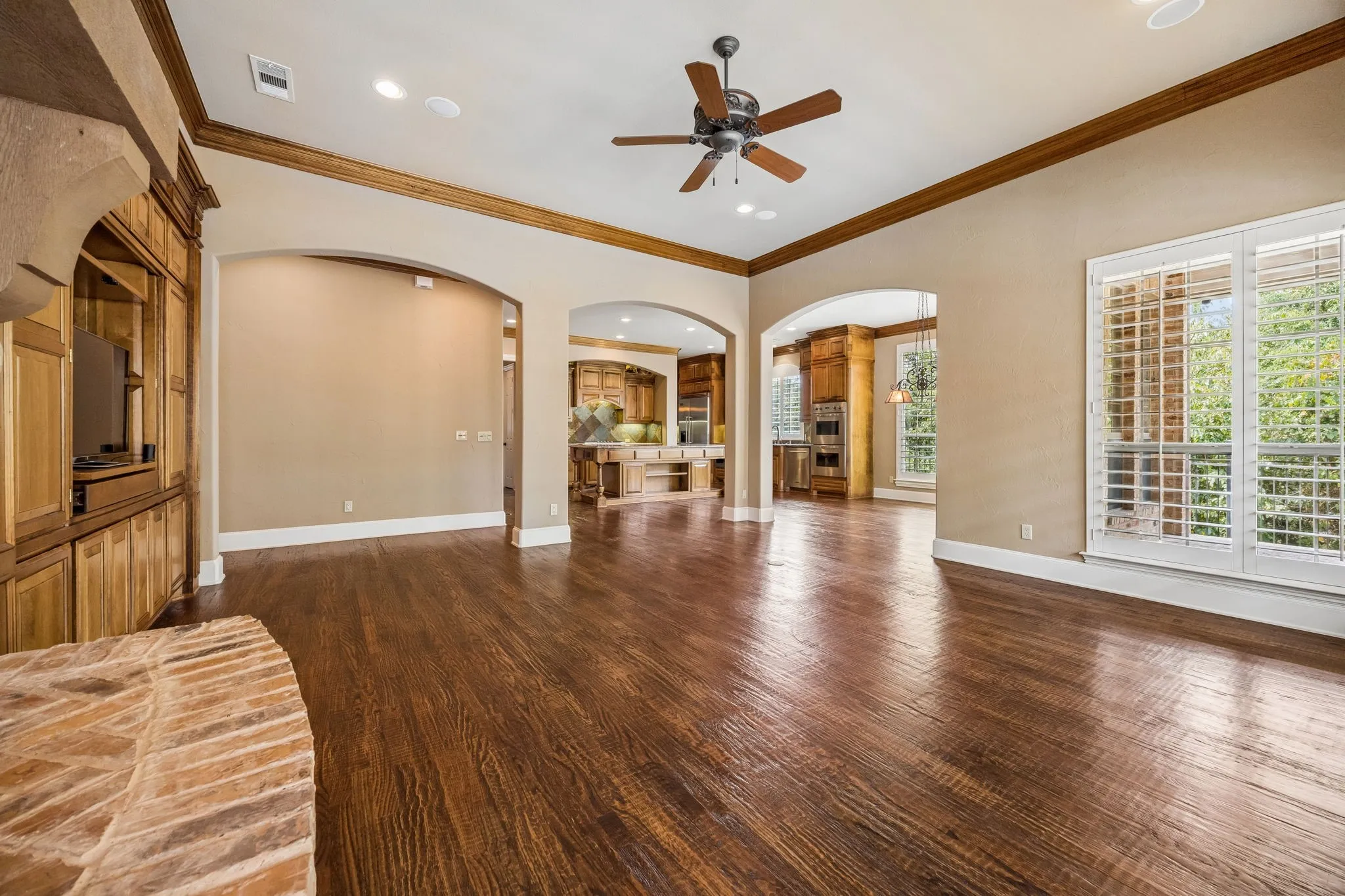 Single Family Residence For Sale in Collin County , 1501 Litchfield Drive, Mc Kinney, Texas 75071, 4 Bedroom, 3 Bathroom, 3 Garage spaces, 4,352 Sqft, built in 2004, mls#21370957, Real Estate Agent in Mc Kinney, Homes For Sale in Collin county, Homes For Sale in Mc Kinney, Realtor in Mc Kinney Texas, Real Estate Brokerage Independent Realty Texas, Luminita Cordes Realtor