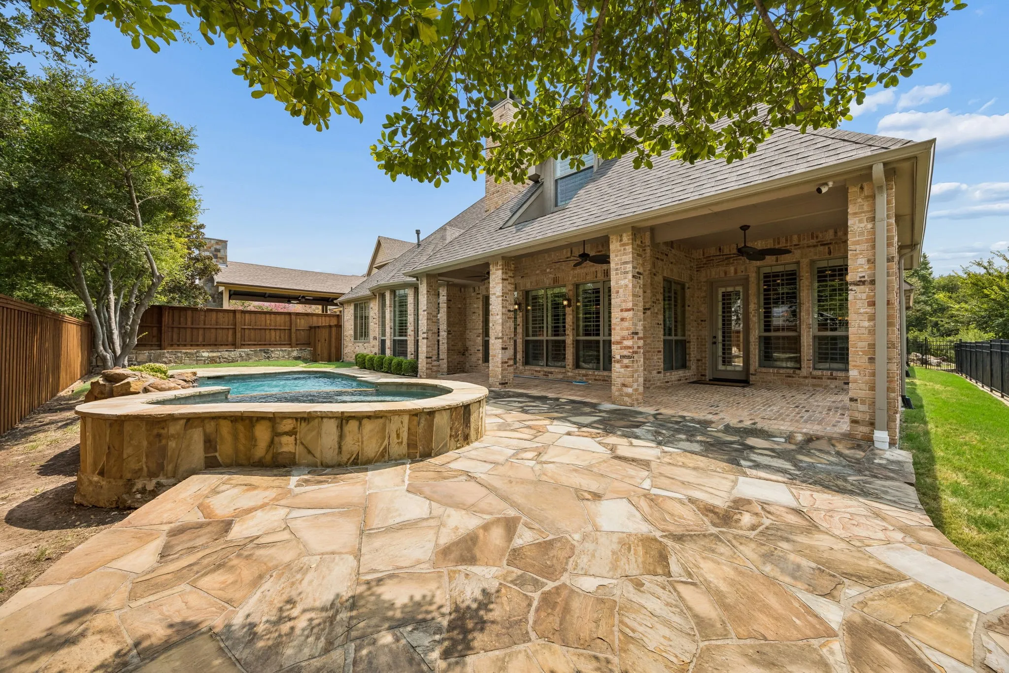 Single Family Residence For Sale in Collin County , 1501 Litchfield Drive, Mc Kinney, Texas 75071, 4 Bedroom, 3 Bathroom, 3 Garage spaces, 4,352 Sqft, built in 2004, mls#21370957, Real Estate Agent in Mc Kinney, Homes For Sale in Collin county, Homes For Sale in Mc Kinney, Realtor in Mc Kinney Texas, Real Estate Brokerage Independent Realty Texas, Luminita Cordes Realtor