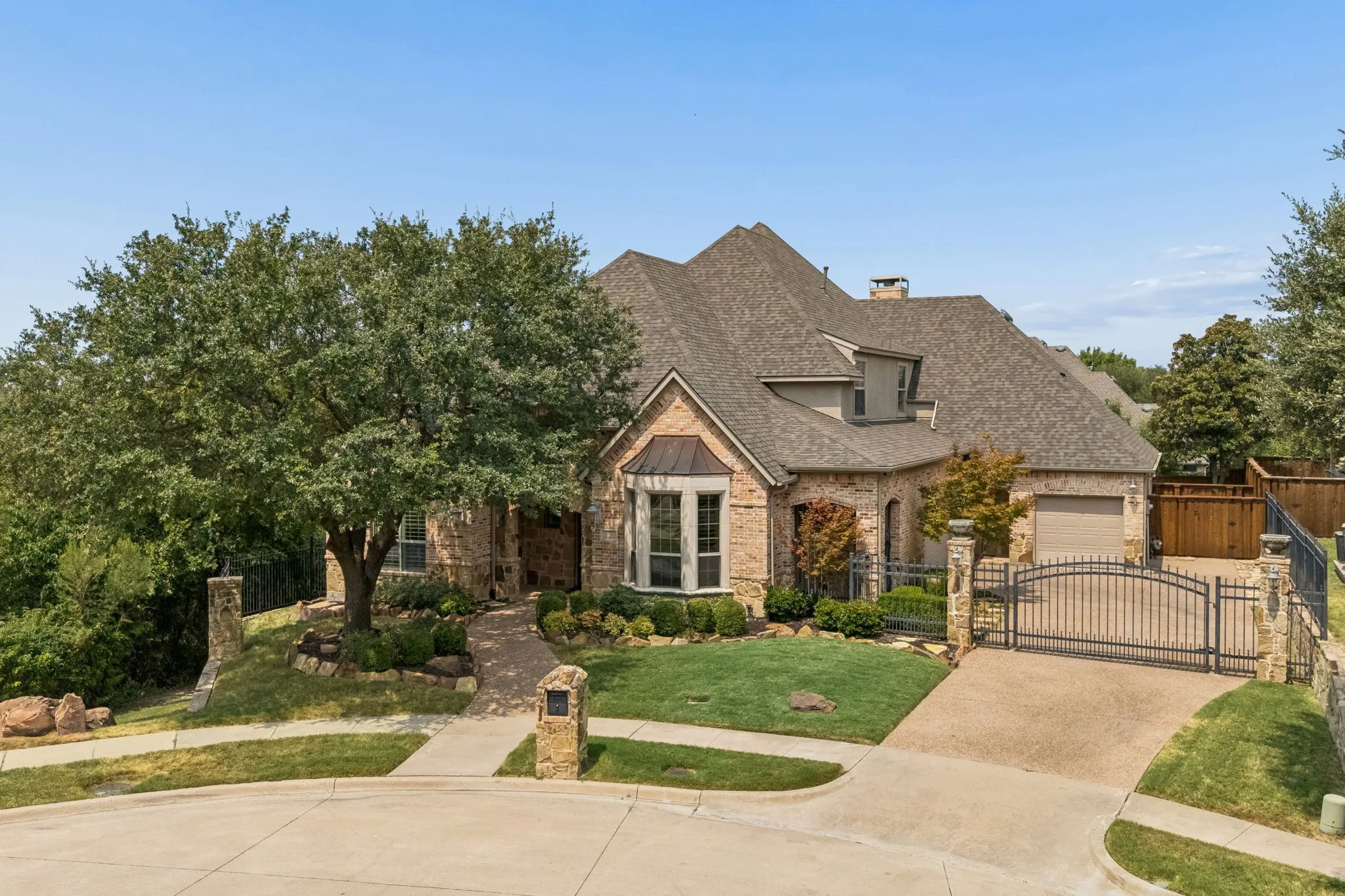 Single Family Residence For Sale in Collin County , 1501 Litchfield Drive, Mc Kinney, Texas 75071, 4 Bedroom, 3 Bathroom, 3 Garage spaces, 4,352 Sqft, built in 2004, mls#21370957, Real Estate Agent in Mc Kinney, Homes For Sale in Collin county, Homes For Sale in Mc Kinney, Realtor in Mc Kinney Texas, Real Estate Brokerage Independent Realty Texas, Luminita Cordes Realtor