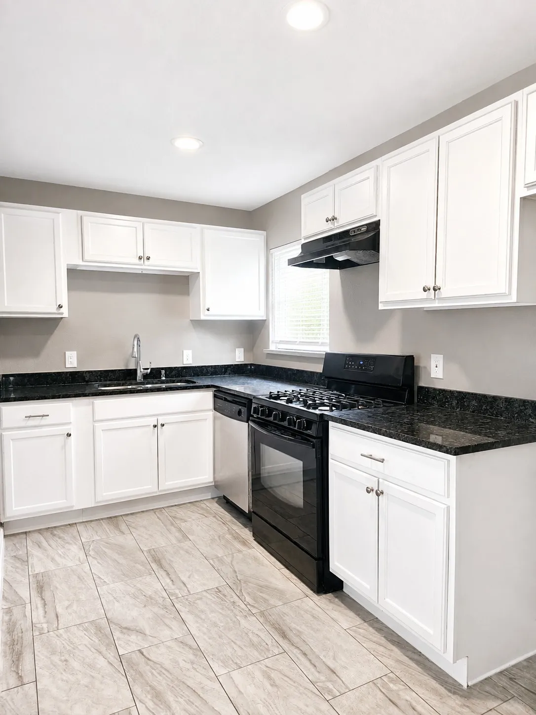 Single Family Residence For Rent in Dallas County , 3735 Stateoak Drive, Dallas, Texas 75241, 3 Bedroom, 1 Bathroom, Garage spaces, 1,075 Sqft, built in 1961, mls#21371188, Real Estate Agent in Dallas, Homes For Rent in Dallas county, Homes For Rent in Dallas, Realtor in Dallas Texas, Real Estate Brokerage Independent Realty Texas, Luminita Cordes Realtor