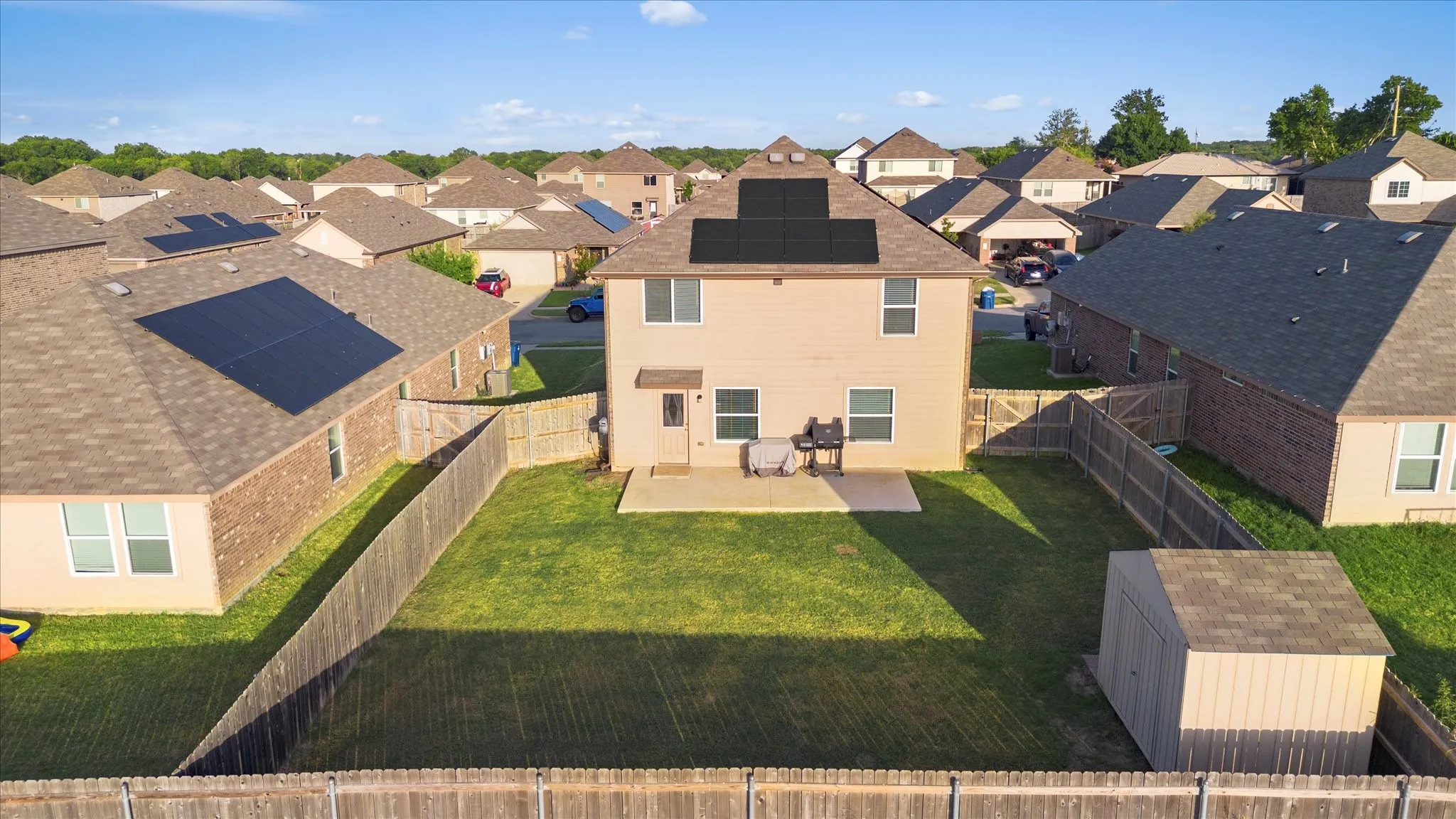 Single Family Residence For Sale in Ellis County , 1604 Blue Jay Drive, Ennis, Texas 75119, 4 Bedroom, 3 Bathroom, 2 Garage spaces, 1,710 Sqft, built in 2018, mls#21371743, Real Estate Agent in Ennis, Homes For Sale in Ellis county, Homes For Sale in Ennis, Realtor in Ennis Texas, Real Estate Brokerage Independent Realty Texas, Luminita Cordes Realtor