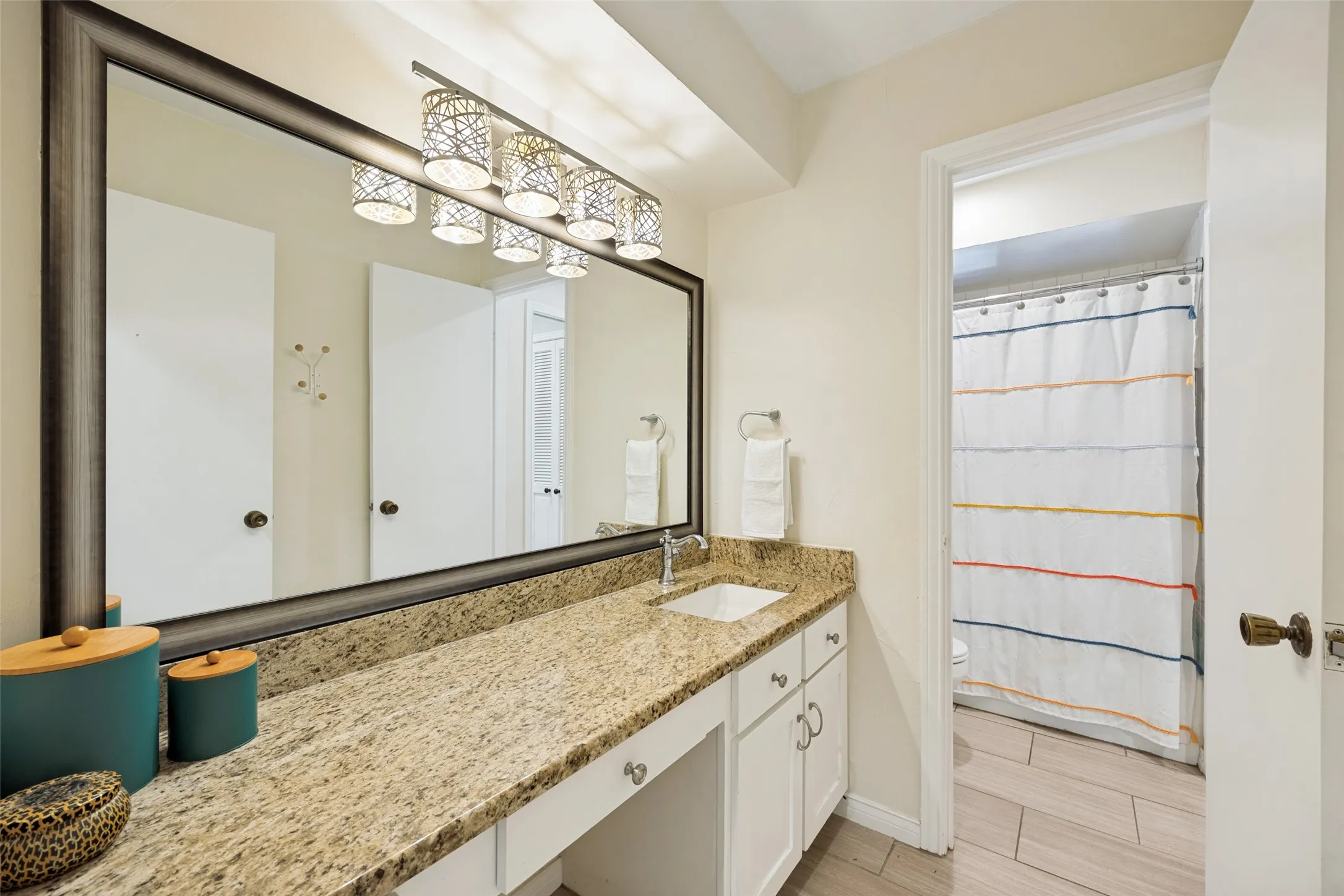 Single Family Residence For Sale in Dallas County , 912 Vinecrest Lane, Richardson, Texas 75080, 4 Bedroom, 2 Bathroom, 2 Garage spaces, 1,932 Sqft, built in 1969, mls#21370297, Real Estate Agent in Richardson, Homes For Sale in Dallas county, Homes For Sale in Richardson, Realtor in Richardson Texas, Real Estate Brokerage Independent Realty Texas, Luminita Cordes Realtor