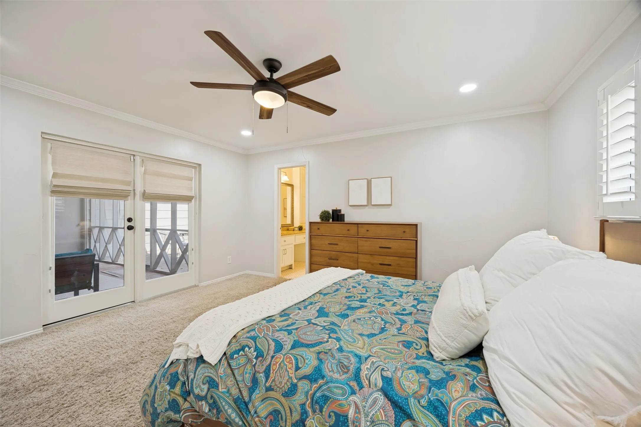 Single Family Residence For Sale in Dallas County , 912 Vinecrest Lane, Richardson, Texas 75080, 4 Bedroom, 2 Bathroom, 2 Garage spaces, 1,932 Sqft, built in 1969, mls#21370297, Real Estate Agent in Richardson, Homes For Sale in Dallas county, Homes For Sale in Richardson, Realtor in Richardson Texas, Real Estate Brokerage Independent Realty Texas, Luminita Cordes Realtor