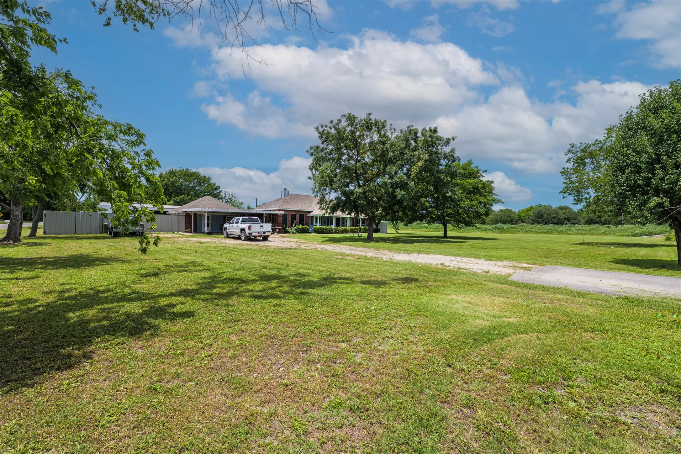 Business For Sale in Ellis County , 601 Houston School Road, Red Oak, Texas 75154, 0, 0, Garage spaces, 4,461 Sqft, built in 1989, mls#21371750, Real Estate Agent in Red Oak, Homes For Sale in Ellis county, Homes For Sale in Red Oak, Realtor in Red Oak Texas, Real Estate Brokerage Independent Realty Texas, Luminita Cordes Realtor
