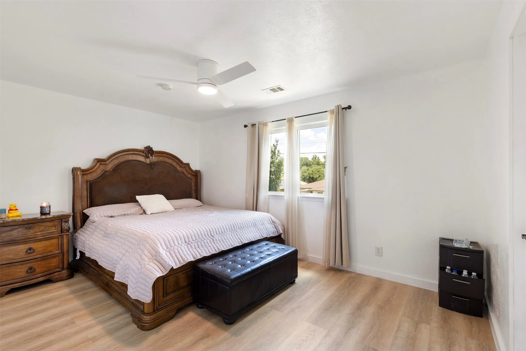 Single Family Residence For Sale in Dallas County , 2304 Spanish Trail, Irving, Texas 75060, 4 Bedroom, 2 Bathroom, 2 Garage spaces, 1,762 Sqft, built in 1970, mls#21370629, Real Estate Agent in Irving, Homes For Sale in Dallas county, Homes For Sale in Irving, Realtor in Irving Texas, Real Estate Brokerage Independent Realty Texas, Luminita Cordes Realtor