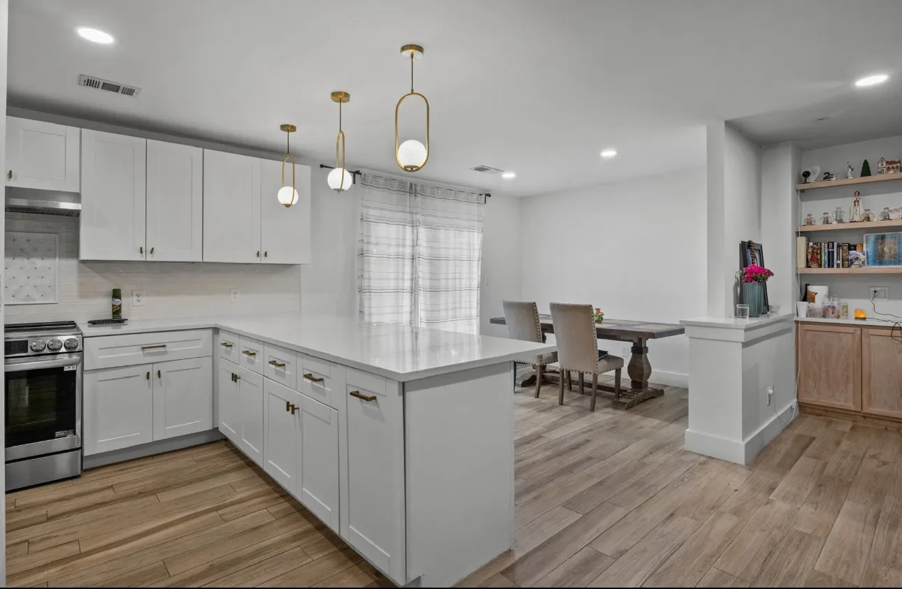 Single Family Residence For Sale in Dallas County , 2304 Spanish Trail, Irving, Texas 75060, 4 Bedroom, 2 Bathroom, 2 Garage spaces, 1,762 Sqft, built in 1970, mls#21370629, Real Estate Agent in Irving, Homes For Sale in Dallas county, Homes For Sale in Irving, Realtor in Irving Texas, Real Estate Brokerage Independent Realty Texas, Luminita Cordes Realtor