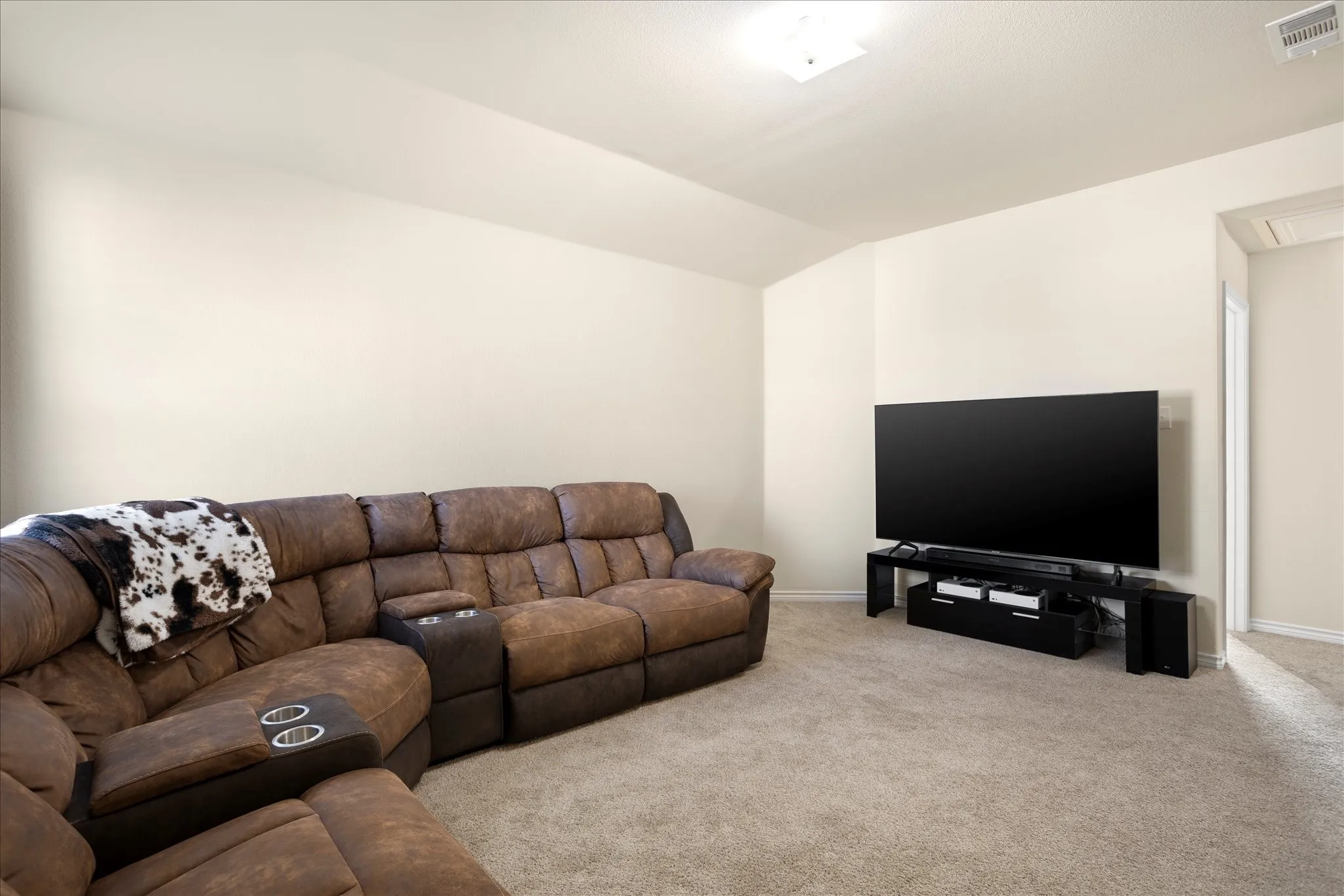 Neutral paint colors and light-colored carpeting