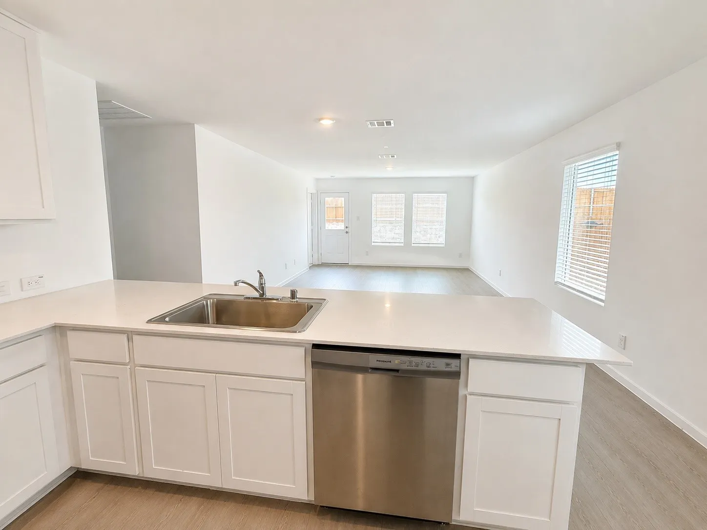 Single Family Residence For Rent in Collin County , 5326 Cinnamon Lane, Princeton, Texas 75407, 3 Bedroom, 2 Bathroom, 2 Garage spaces, 1,266 Sqft, built in 2026, mls#21371761, Real Estate Agent in Princeton, Homes For Rent in Collin county, Homes For Rent in Princeton, Realtor in Princeton Texas, Real Estate Brokerage Independent Realty Texas, Luminita Cordes Realtor