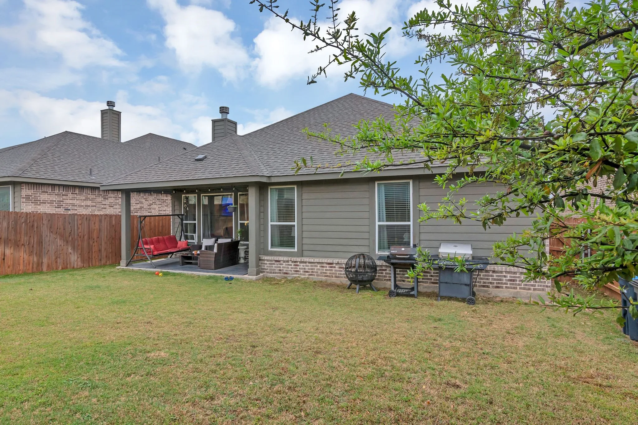 Single Family Residence For Rent in Tarrant County , 1728 Rio Secco Drive, Fort Worth, Texas 76131, 3 Bedroom, 2 Bathroom, 2 Garage spaces, 1,822 Sqft, built in 2020, mls#21371765, Real Estate Agent in Fort Worth, Homes For Rent in Tarrant county, Homes For Rent in Fort Worth, Realtor in Fort Worth Texas, Real Estate Brokerage Independent Realty Texas, Luminita Cordes Realtor
